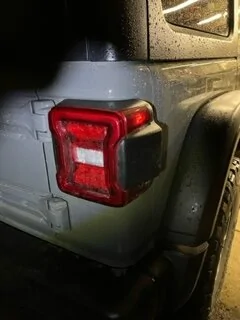 Jeep Wrangler JL Marker light won't turn off light