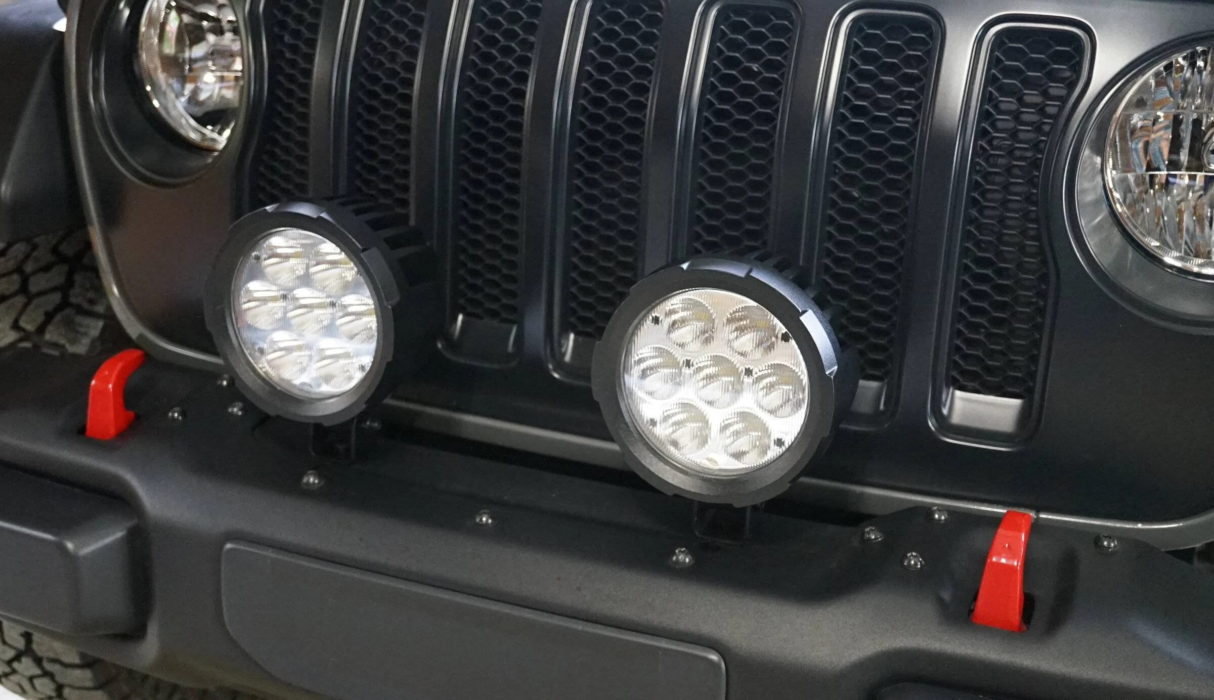 Jeep Wrangler JL Tyri D18 LED off road lights tyri_2