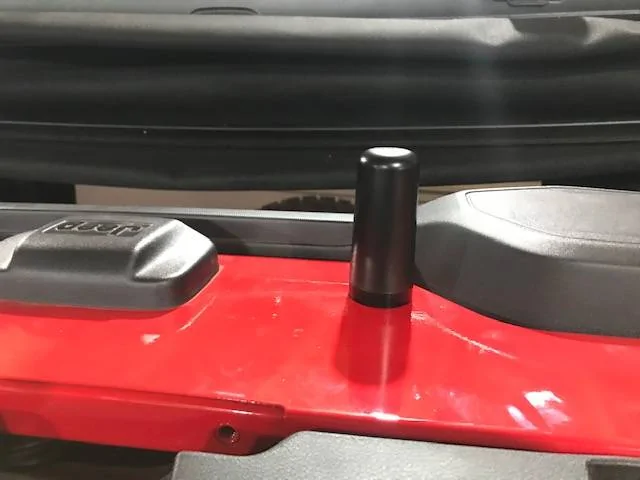 Jeep Wrangler JL GMRS Antenna Cable Run IMG_4840