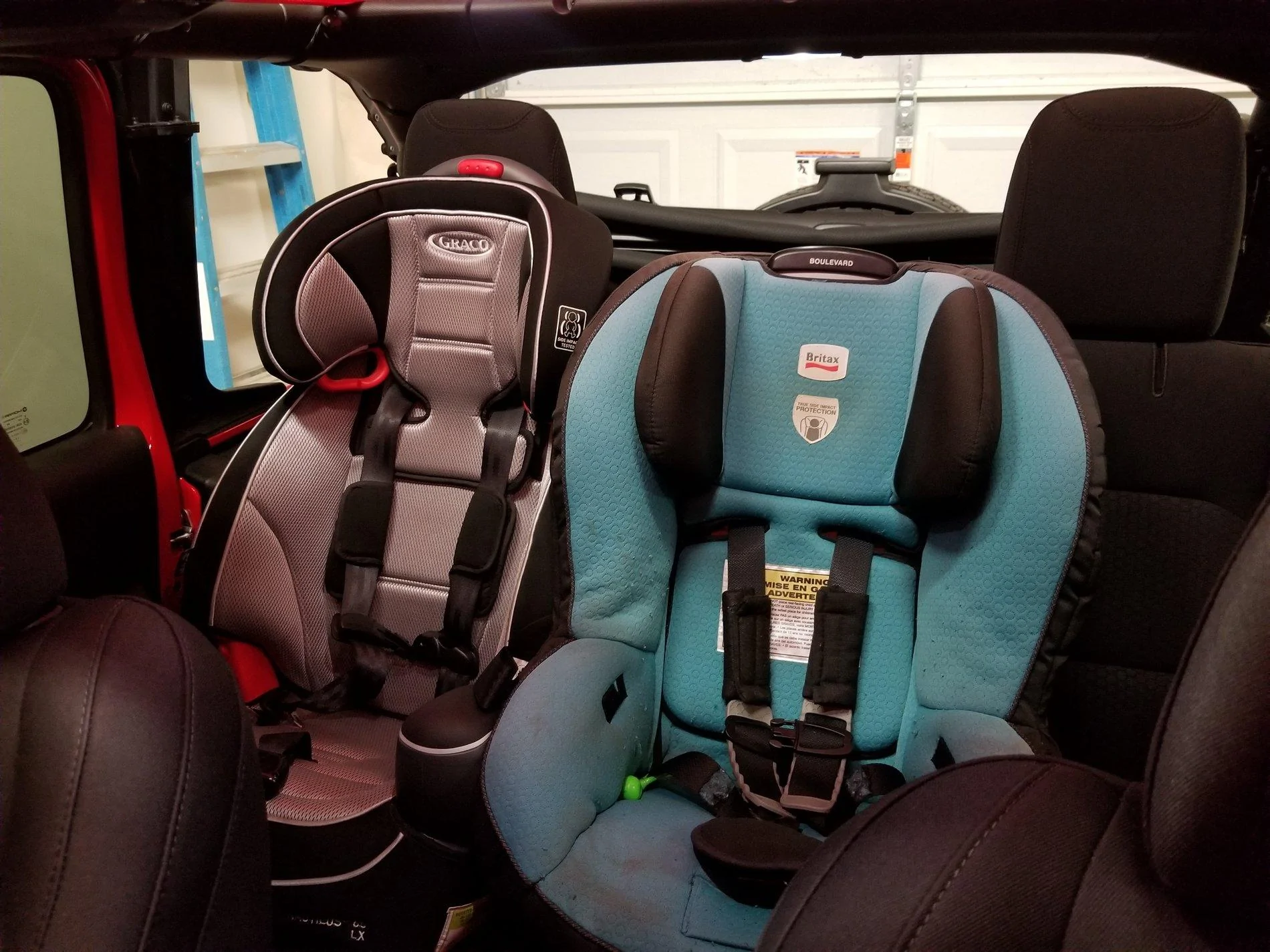 Jeep Wrangler JL Convertible forward facing child seat options 20180629_214540