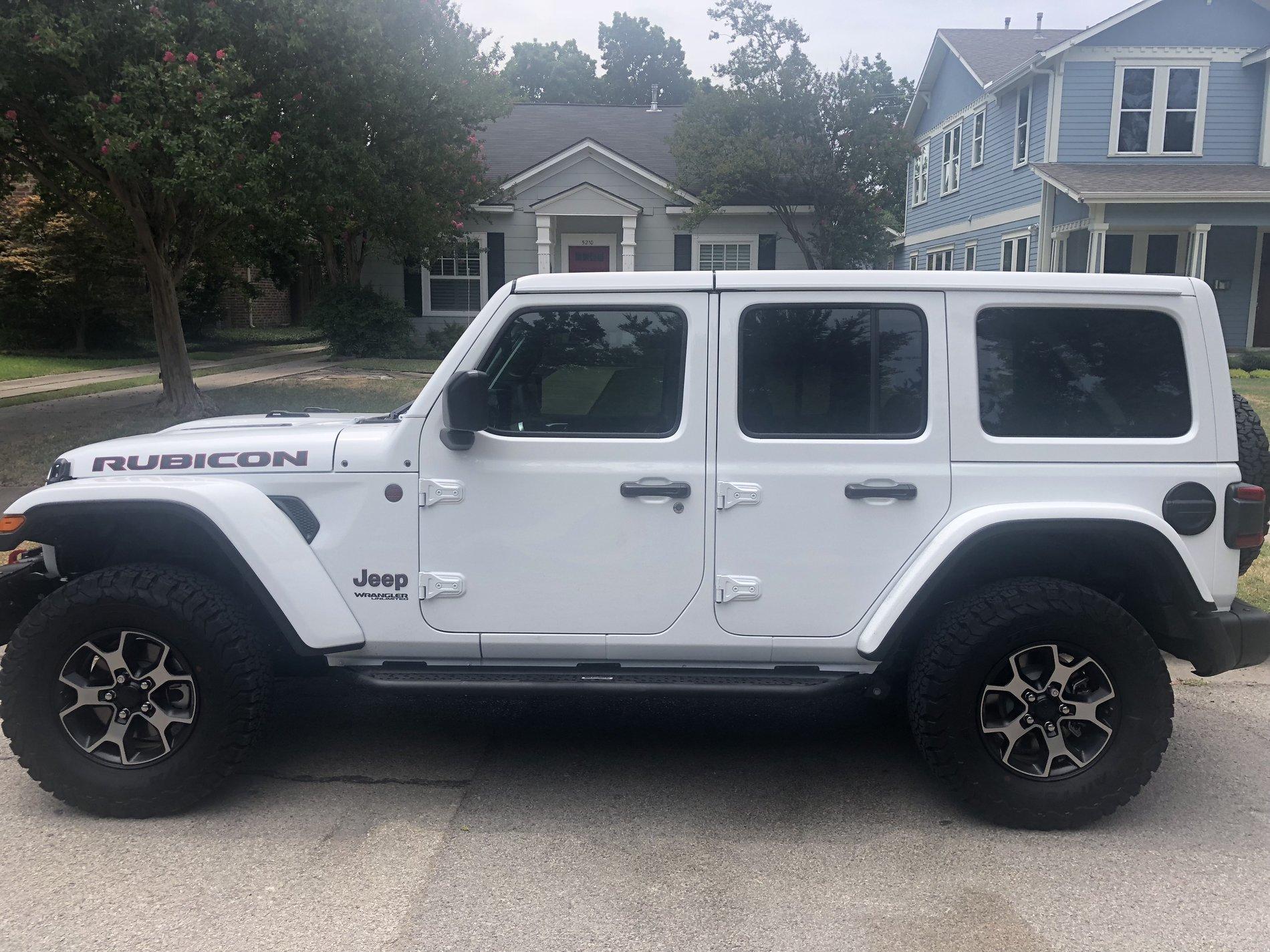 Jeep Wrangler JL Dominator D6 Running Boards IMG_3291