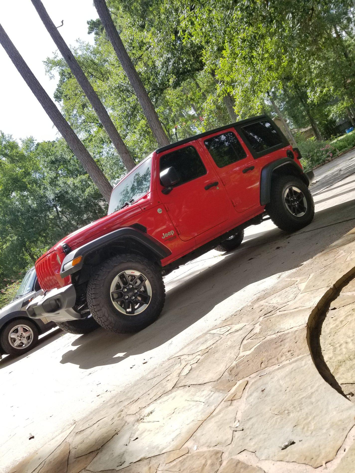 Jeep Wrangler JL Removed my JL Sport "Euro" Bumper Pieces 20180629_104134