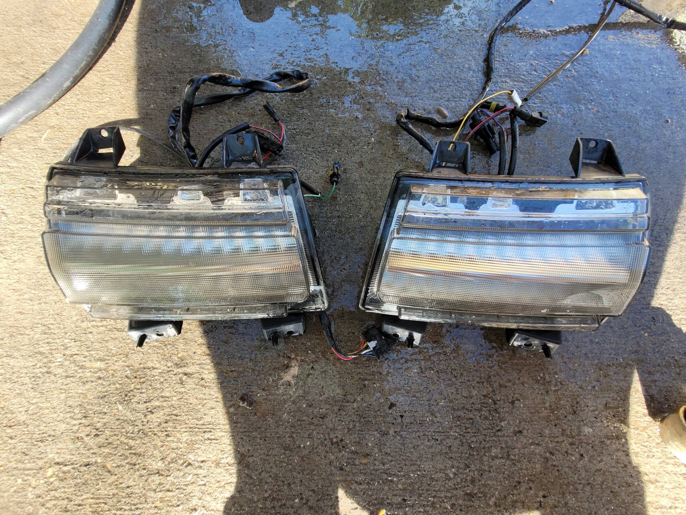 Jeep Wrangler JL Morimoto LED DRL / turn signals, sequential switchback $170 20220514_175545