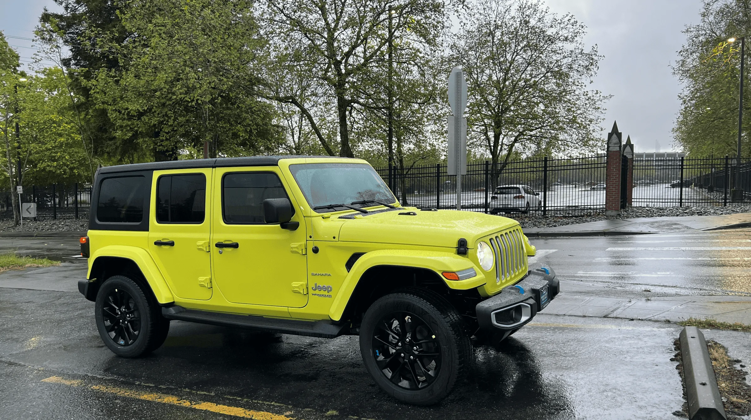 Jeep Wrangler JL 4xe Rubicon or Sahara? 1653886994245