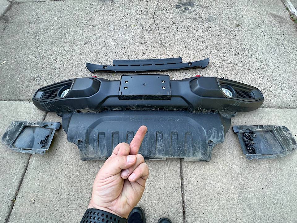 Jeep Wrangler JL Mopar stubby and Warn VR EVO 10S 29162BB8-E931-442C-8067-4F4FA7C7CF8D