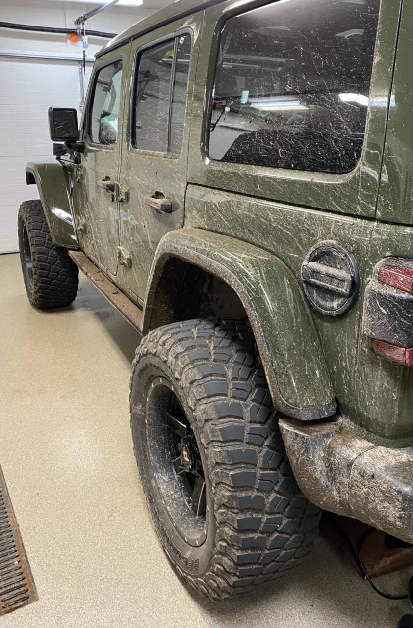 Jeep Wrangler JL Loving the Off-Road Thrill AF19F060-CD27-415A-8CA7-DED760D31807