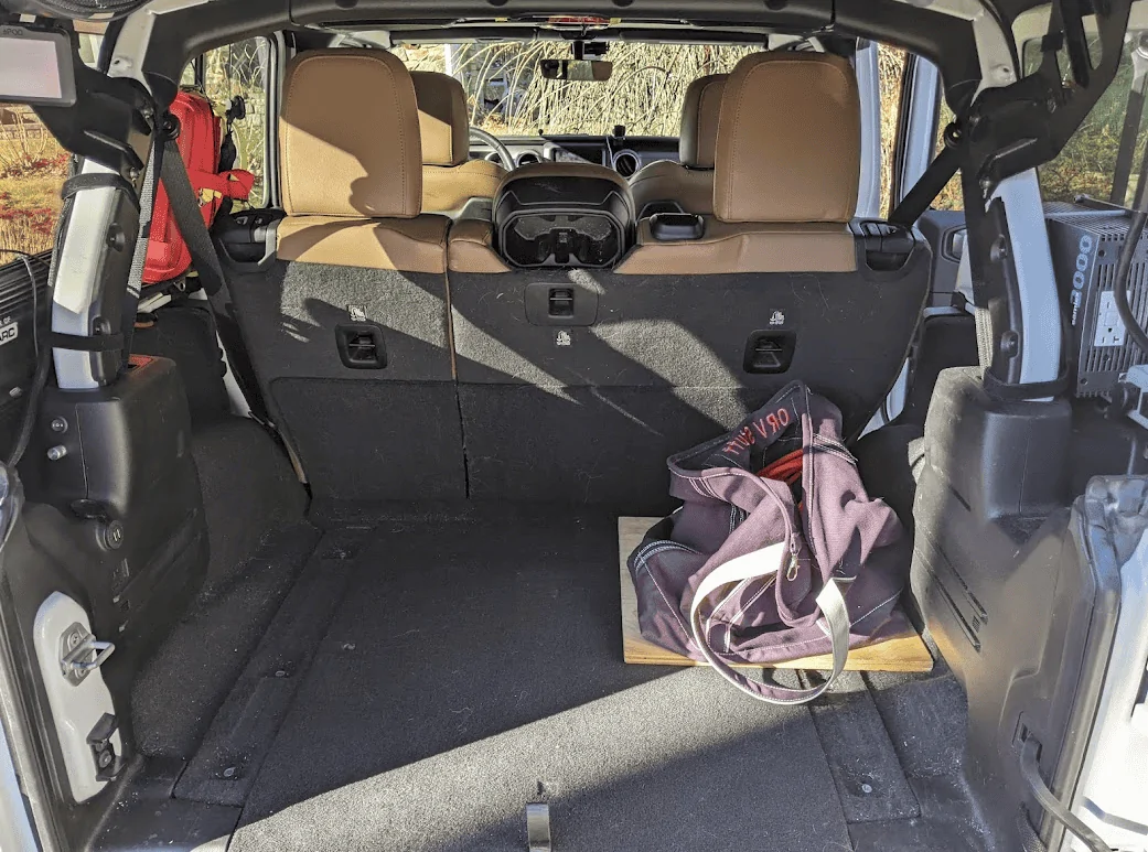 Jeep Wrangler JL Firewall wiring: driver vs. passenger side? 1654216509508