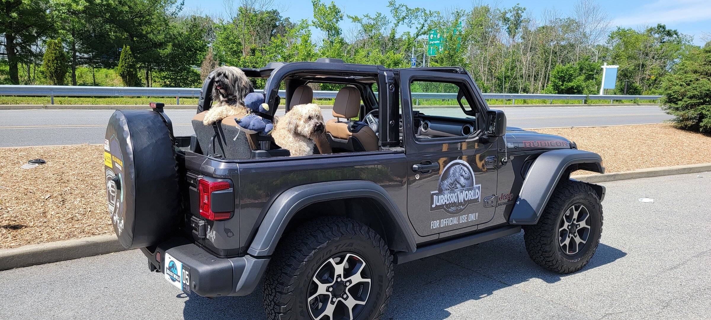 Jeep Wrangler JL New Ad: Jeep x Jurassic (Featuring 4xe and Jurassic Park) ? 20210620_104915