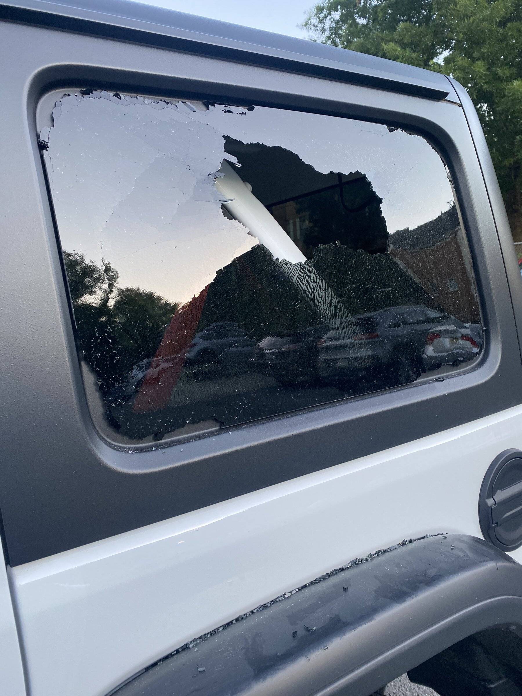 Jeep Wrangler JL Odd Back Window Break….. 1504CE24-BF62-4D80-B2D2-642C7E0CEBAA