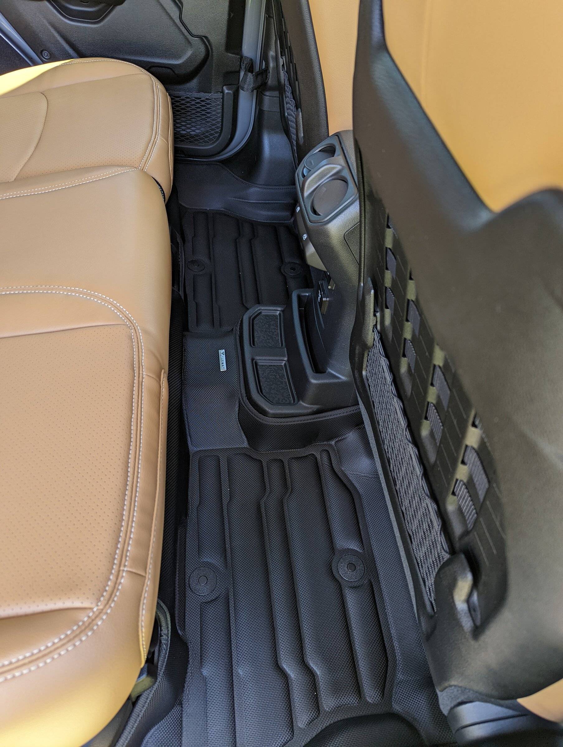 Jeep Wrangler JL Floor mats for the 4xE Rear