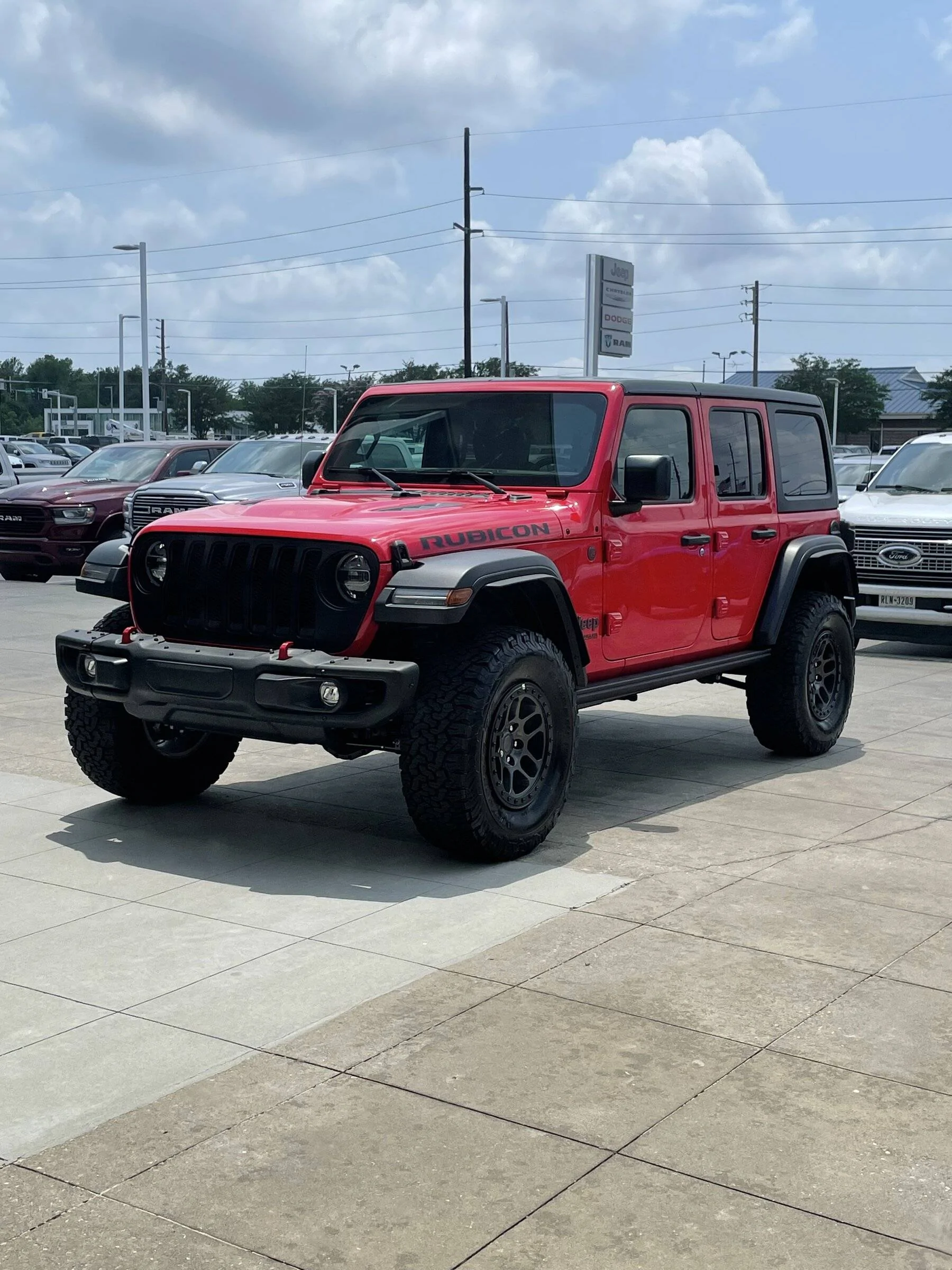 Jeep Wrangler JL Firecracker Red JLR not common?  Need pics... E970010A-BC63-4CDD-B855-0533892FDCA9