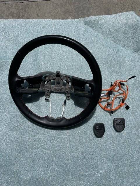 Jeep Wrangler JL 2021 Rubicon Steering Wheel IMG_6430