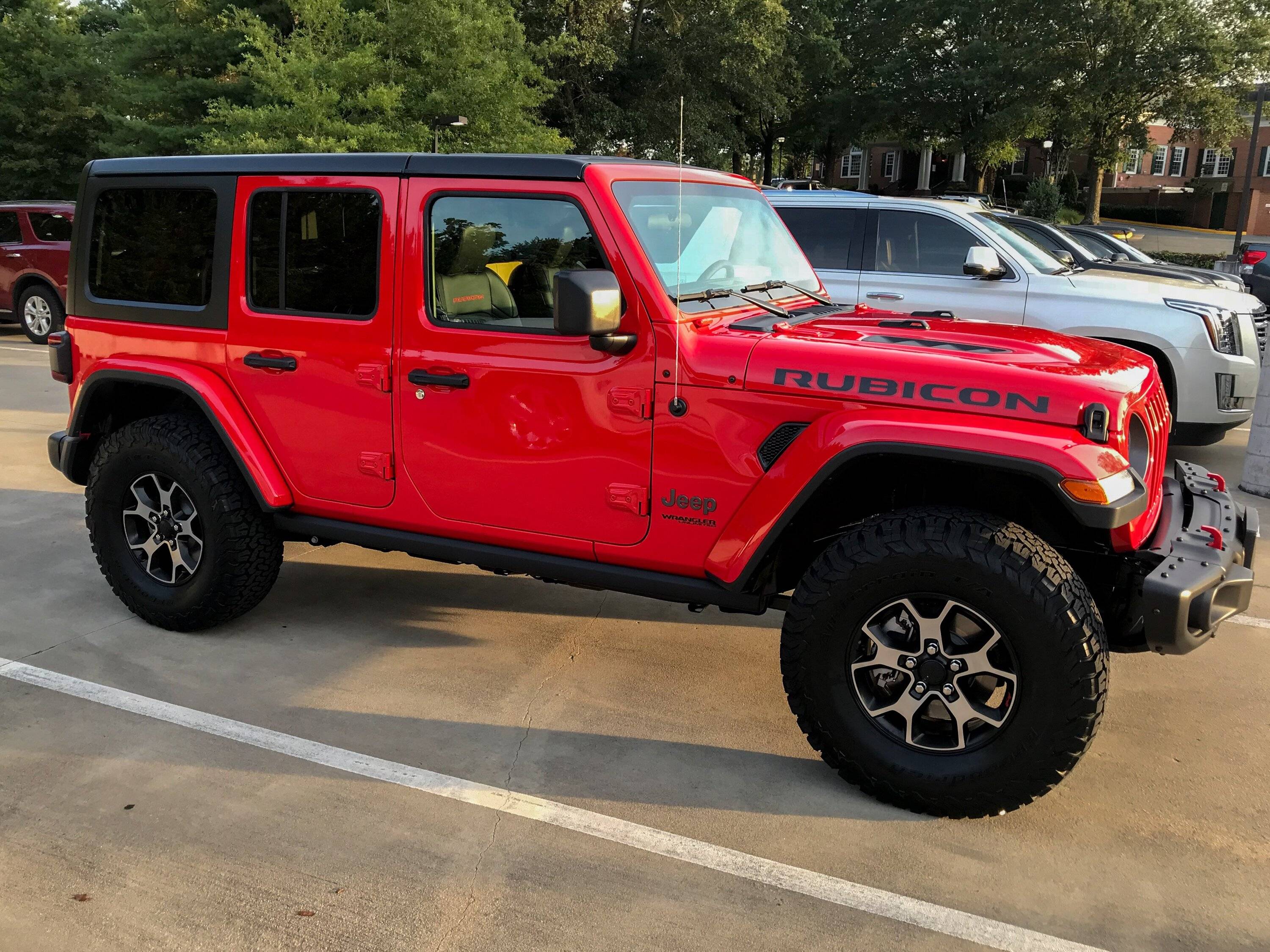 Jeep Wrangler JL Firecracker Red JLR not common?  Need pics... 49AD138A-3EDC-493C-99DF-702308707404