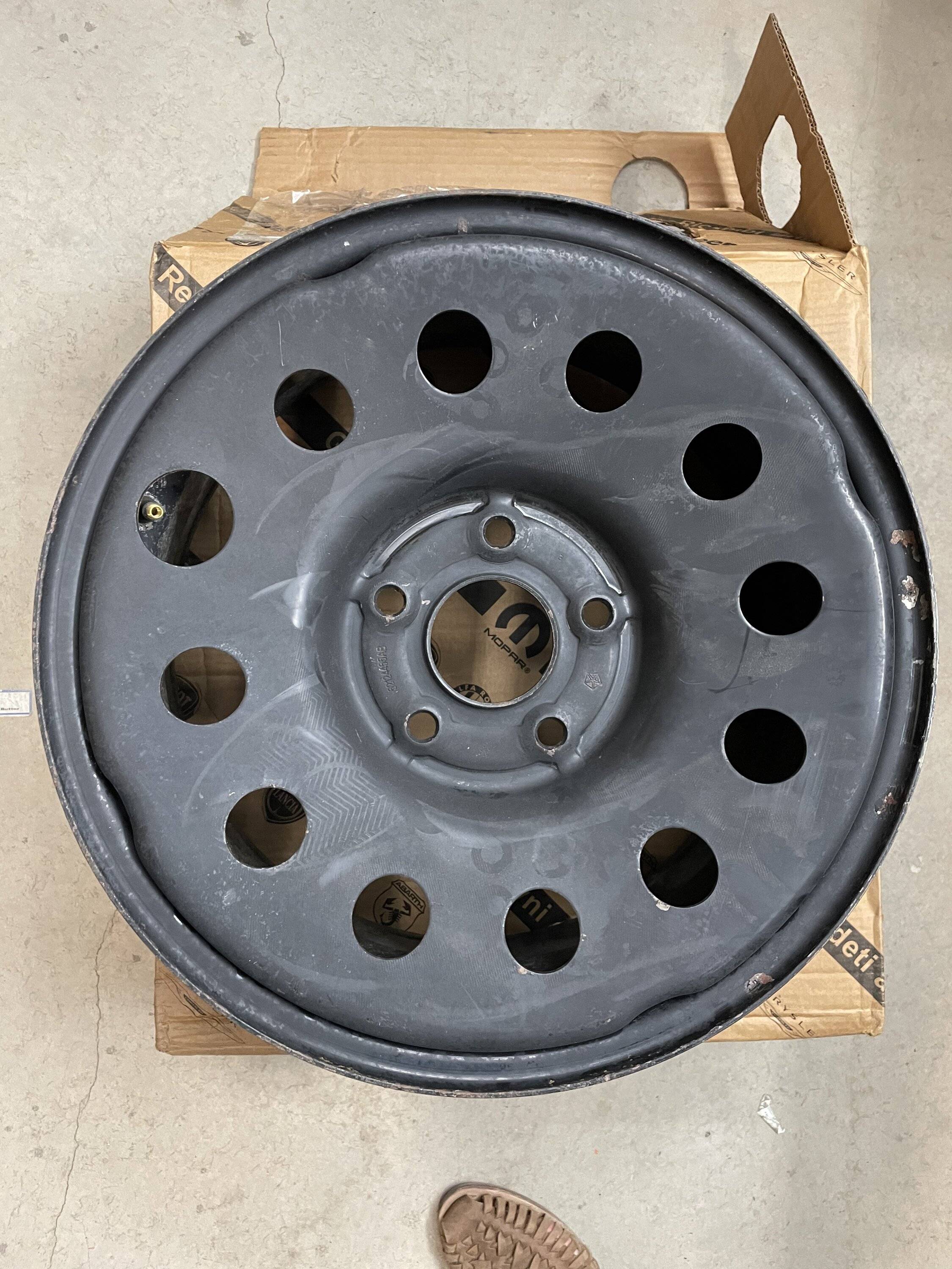 Jeep Wrangler JL 4 Mopar Steel Winter Wheels 54F50208-8A41-4DAA-AAC2-954BA8EBDE51