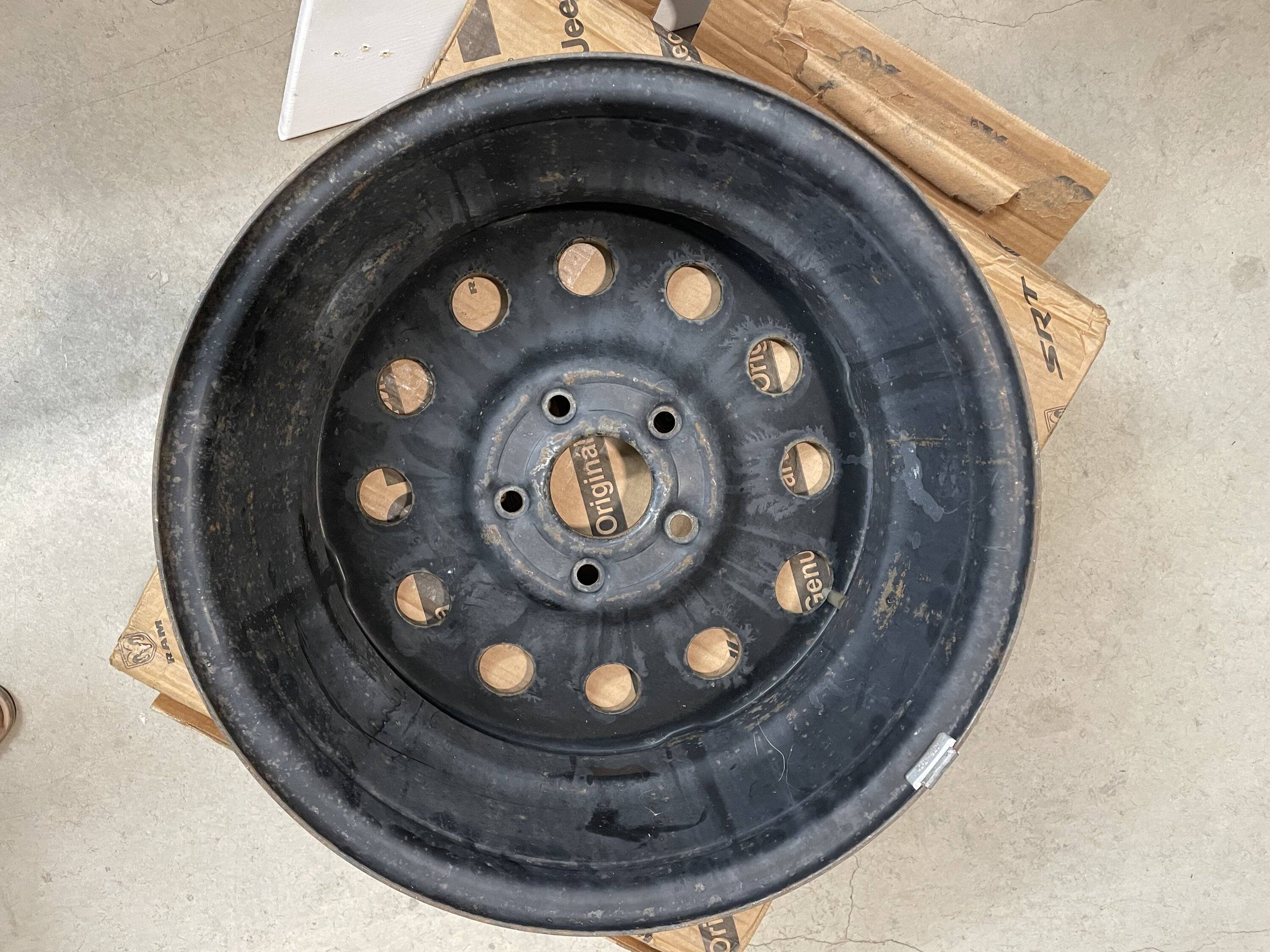 Jeep Wrangler JL 4 Mopar Steel Winter Wheels 31D13EFF-536C-41D8-8346-68B8CF35CFC1