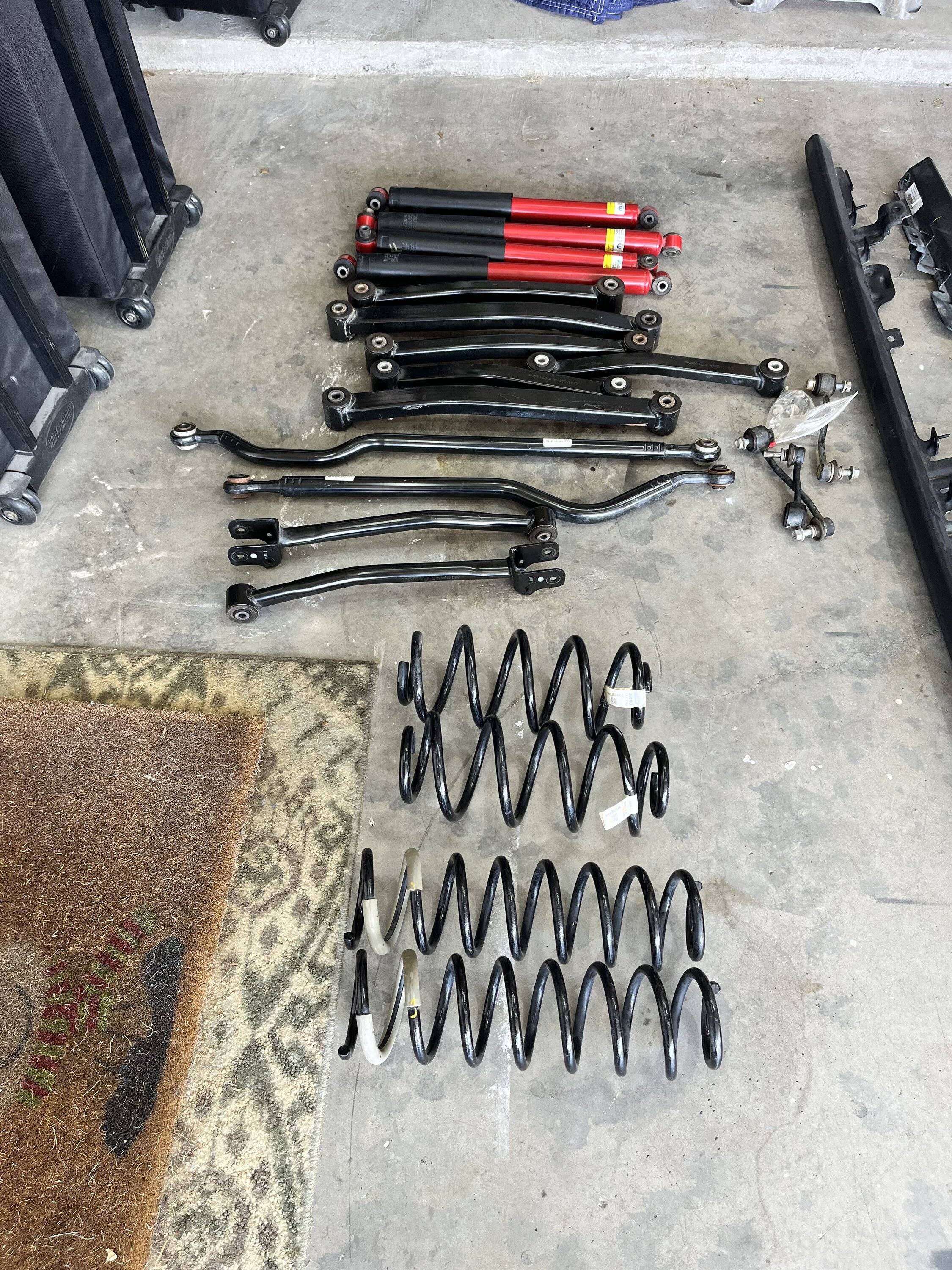 Jeep Wrangler JL 2021 Rubicon Suspension E333720B-03B5-41B9-80F2-15EFD2082BF3