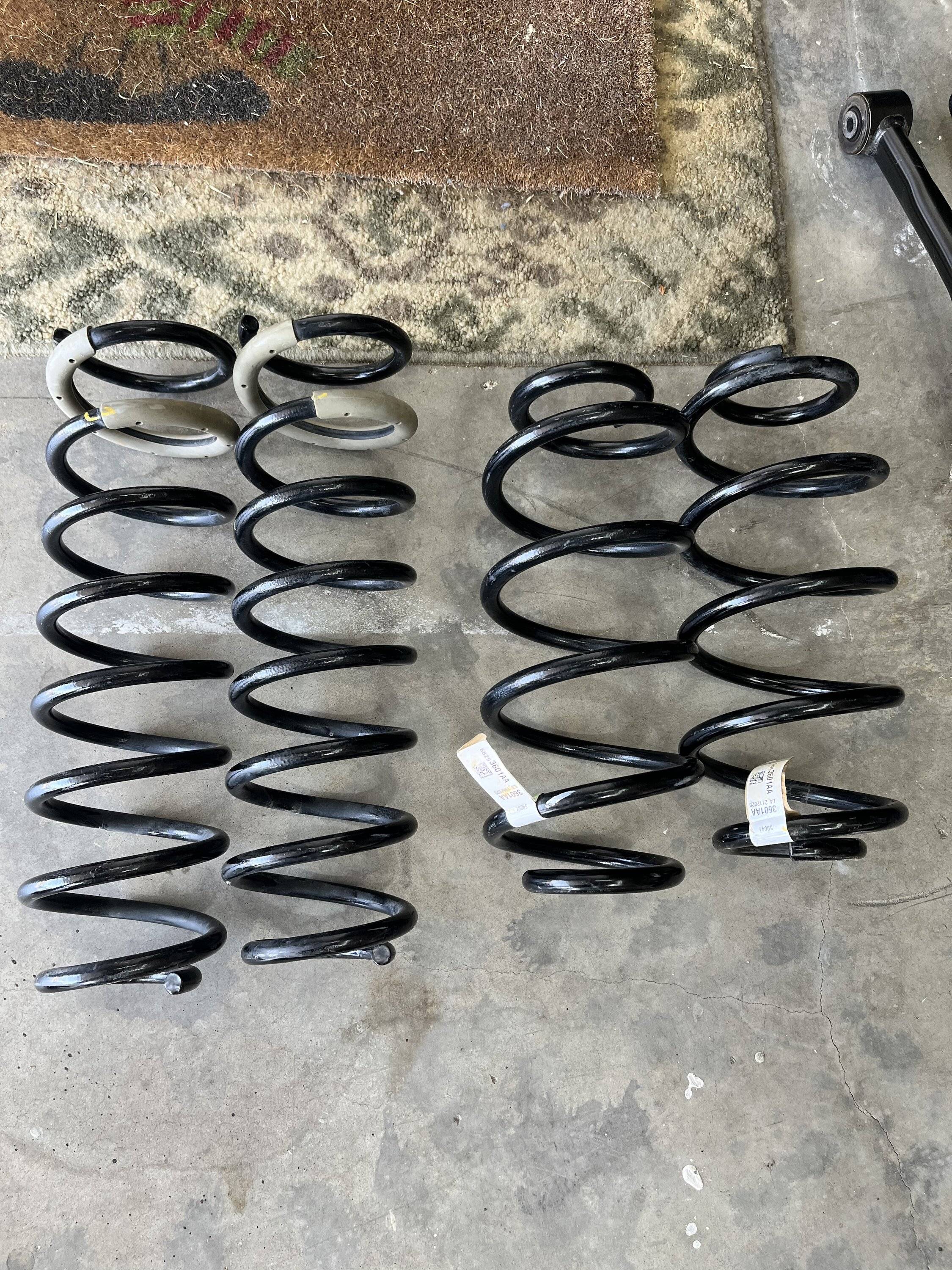 Jeep Wrangler JL 2021 Rubicon Suspension 50C8692F-6CE9-4D45-86B4-2DC1D1E33D2E
