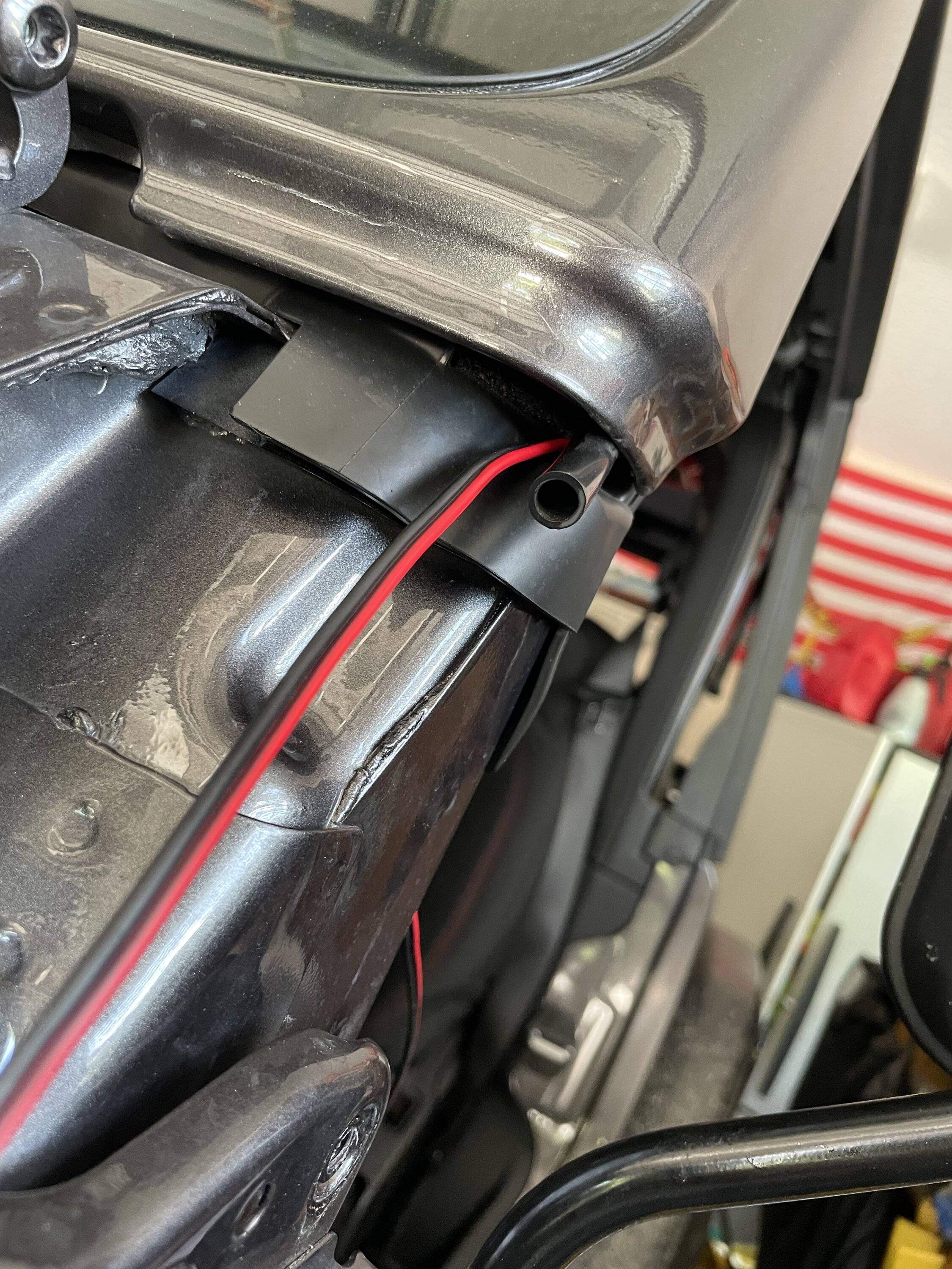 Jeep Wrangler JL Found no drill access through firewall 58776FEB-889B-41B3-BD1D-91AD179C7F5F
