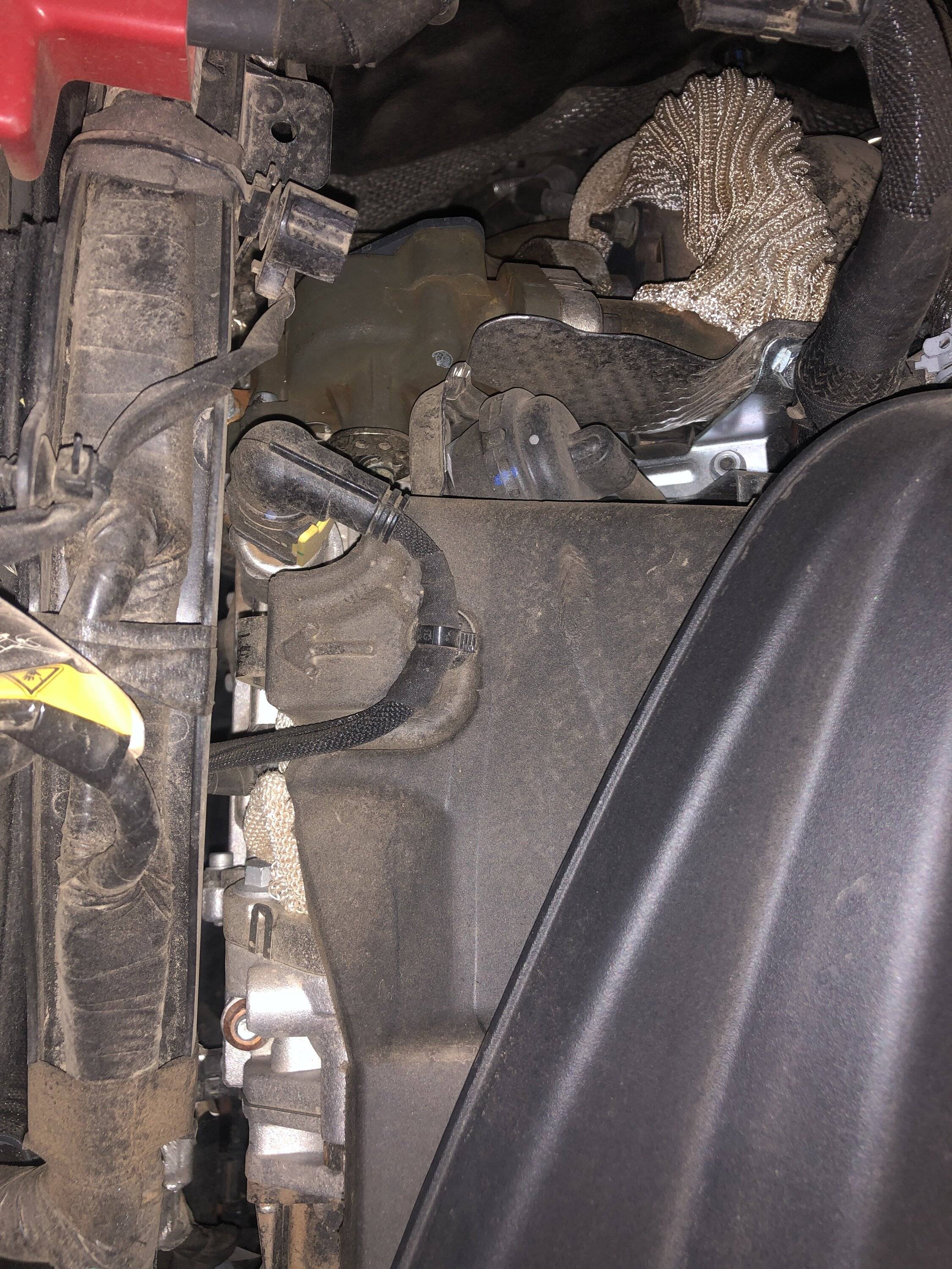 Jeep Wrangler JL Diesel EGR Cover Missing Brackets? IMG_2597.JPG