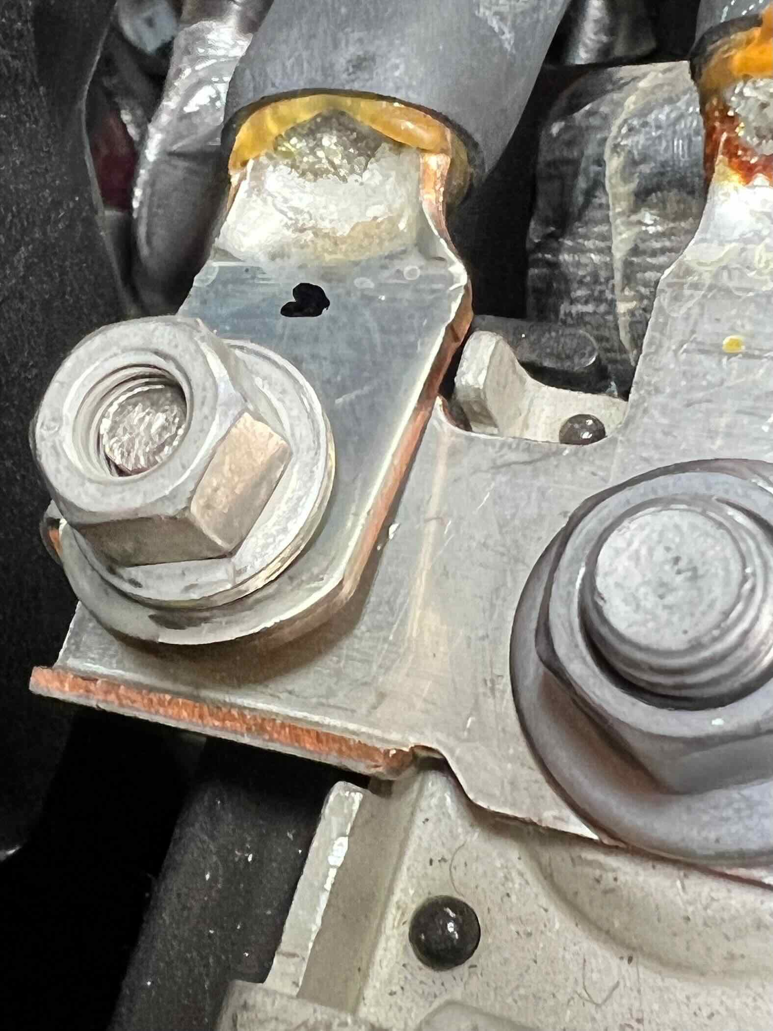 Jeep Wrangler JL Battery Connection Stripped IMG_0877
