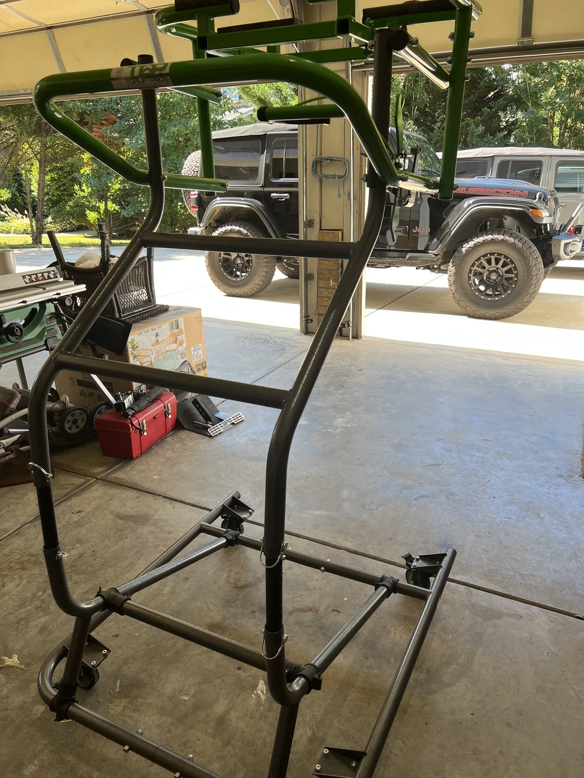 Jeep Wrangler JL Top Lift Pro - $750 7886075F-4AD3-4BD5-86F5-EB4D62060D90