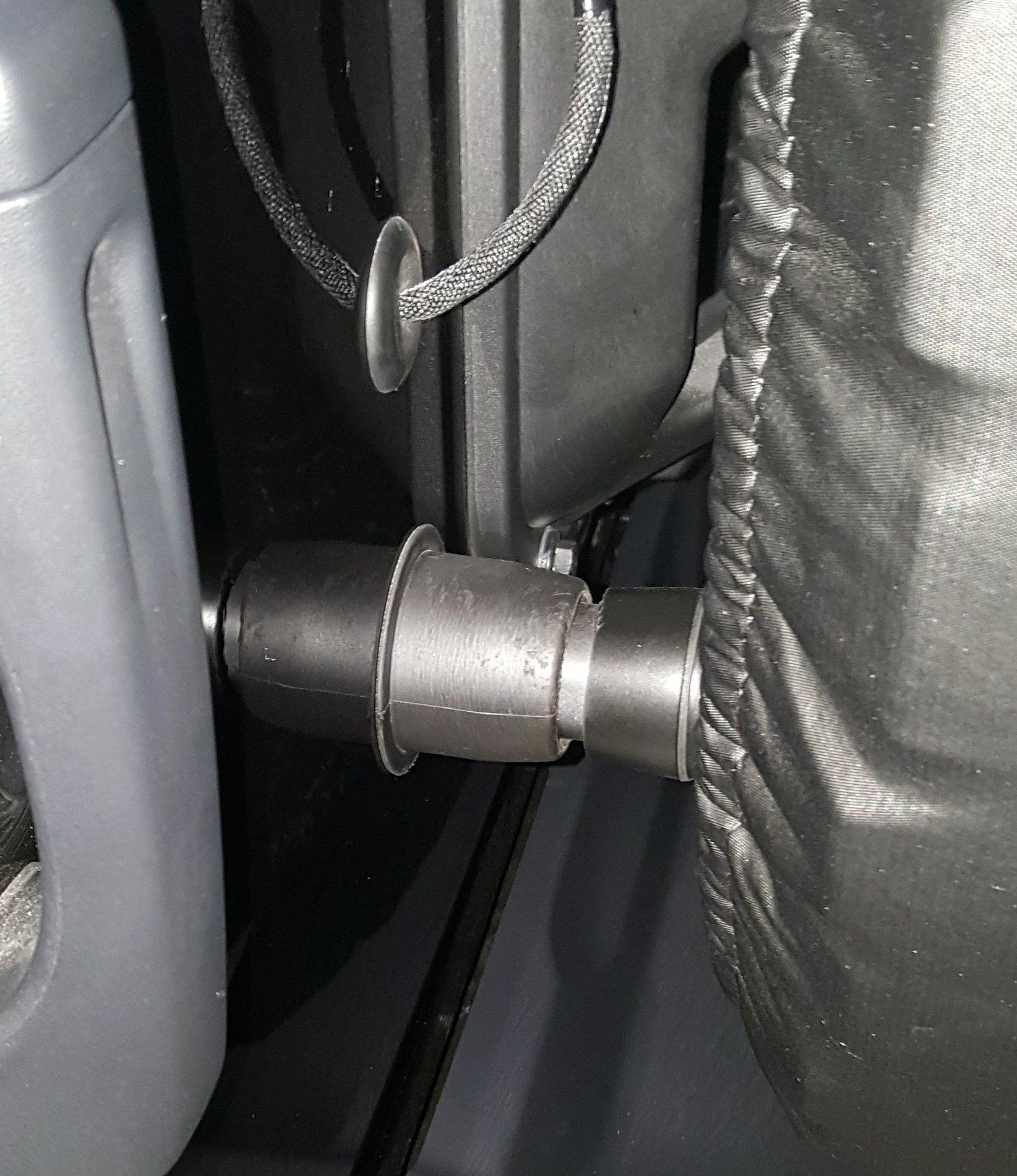 Jeep Wrangler JL Tailgate Bumpstops? 20180702_115857