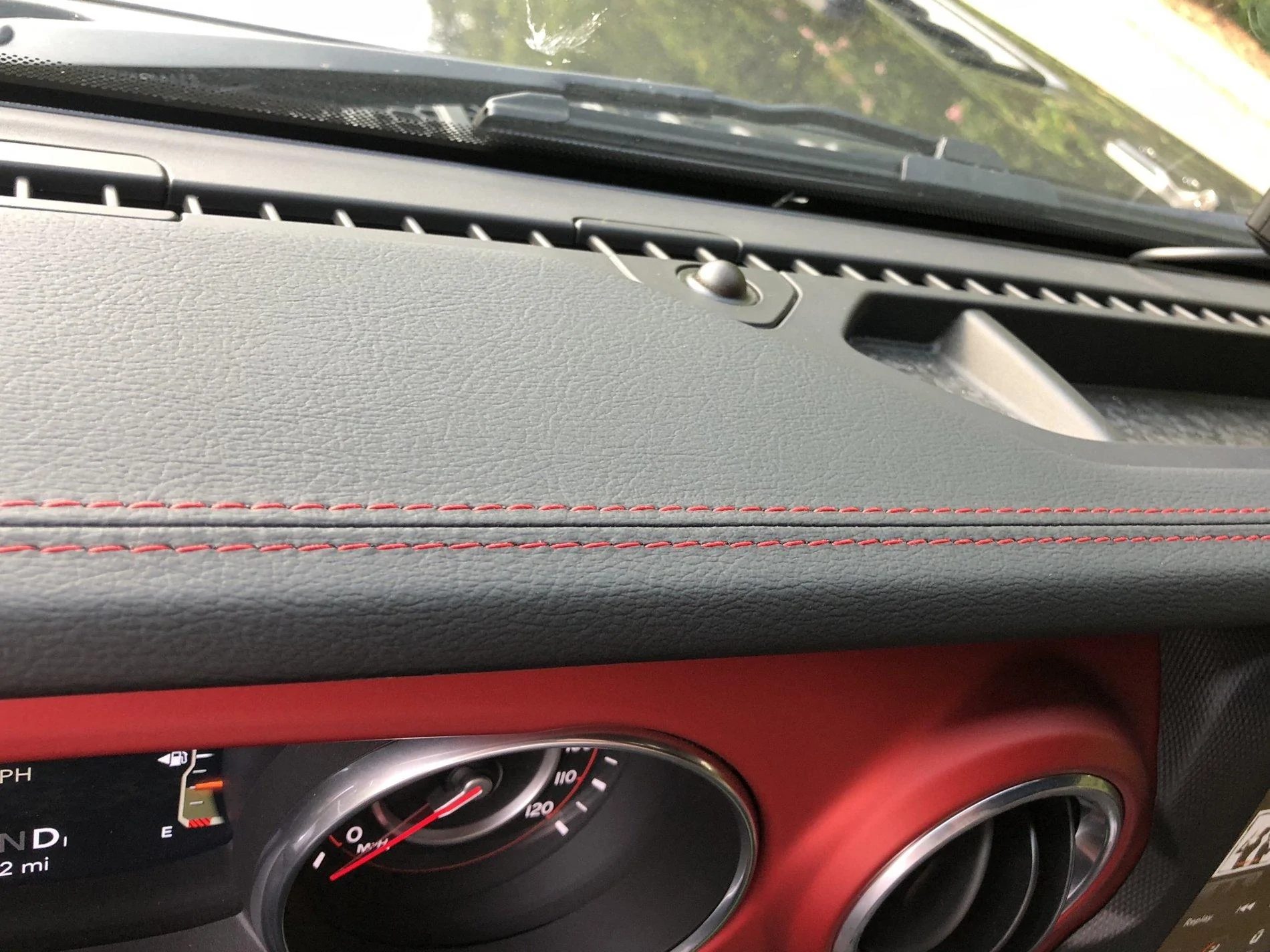 Jeep Wrangler JL Upper Dash Trim Swap / Replacement? 6C4EA9D8-164B-4A27-8490-05CB5BF3502F