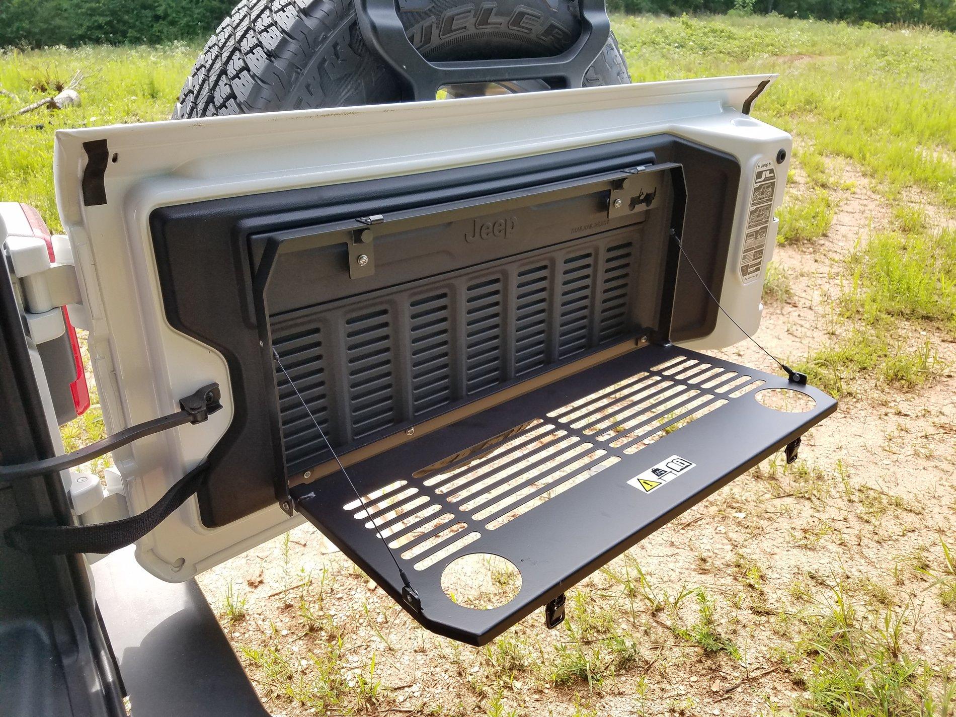 Jeep Wrangler JL White JLU Sahara build - in progress 20180603_165925