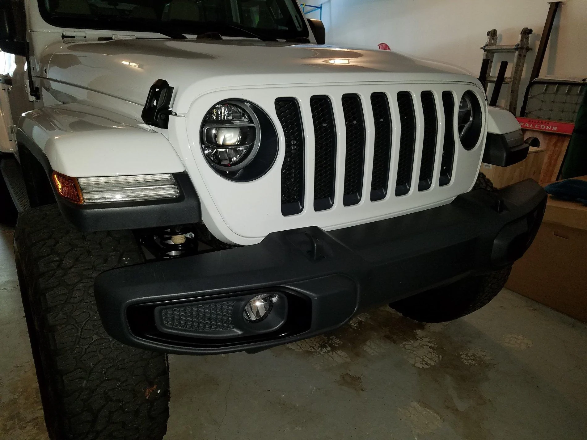 Jeep Wrangler JL White JLU Sahara build - in progress 20180704_124505