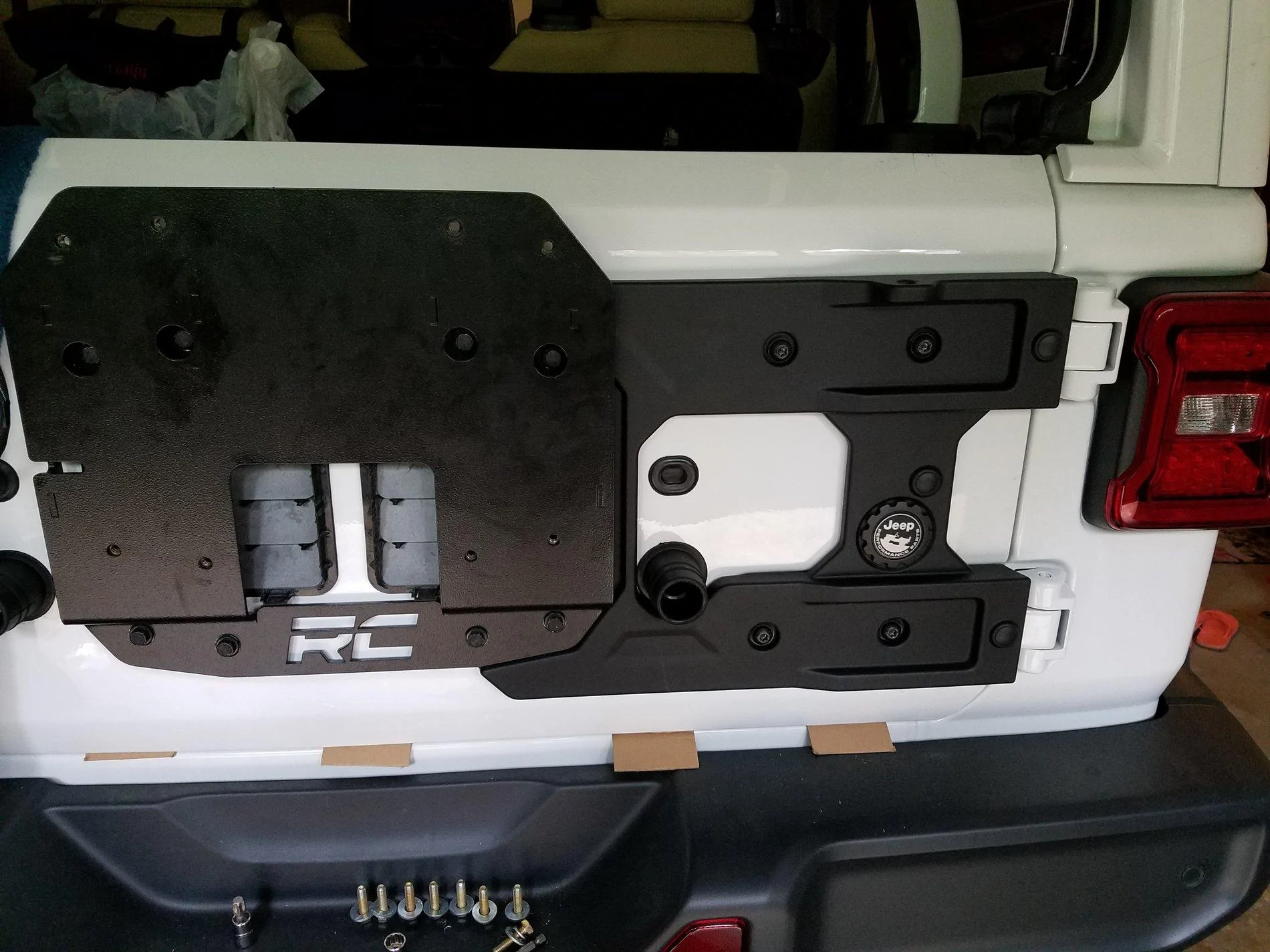 Jeep Wrangler JL White JLU Sahara build - in progress 20180704_100121