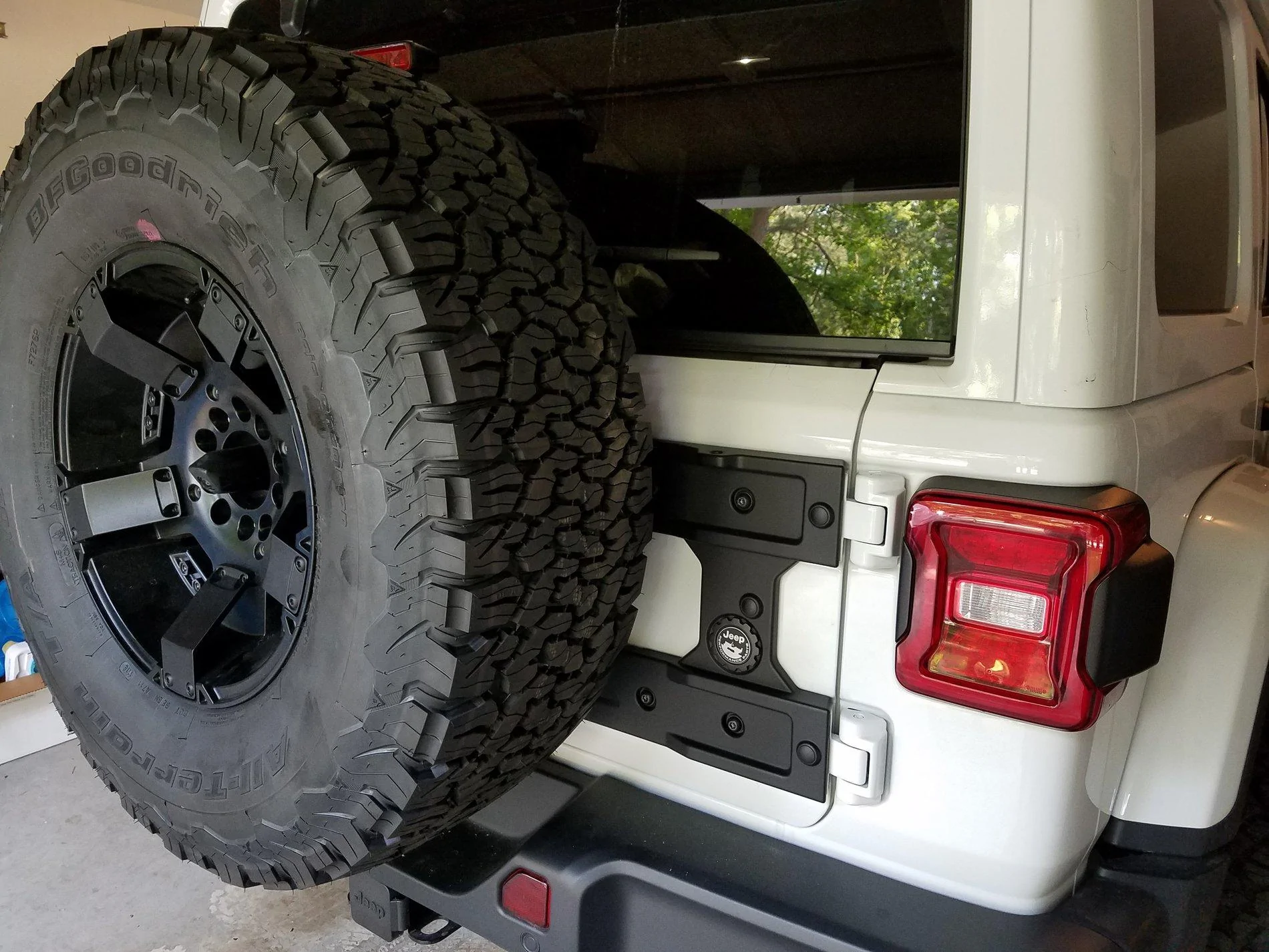 Jeep Wrangler JL Mopar Tailgate Hinge Reinforcement & Relocation Kits 20180704_102043