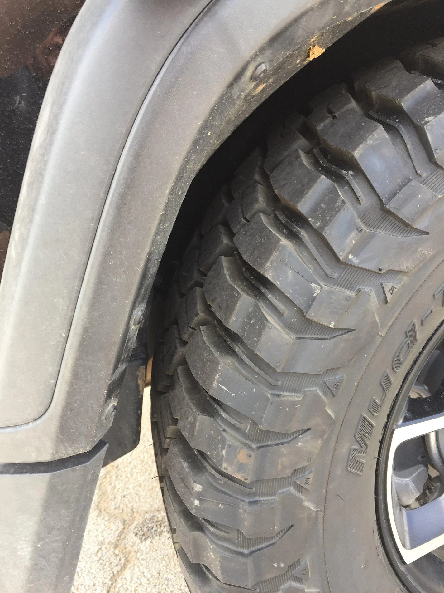 Jeep Wrangler JL Debating between tires IMG_3678