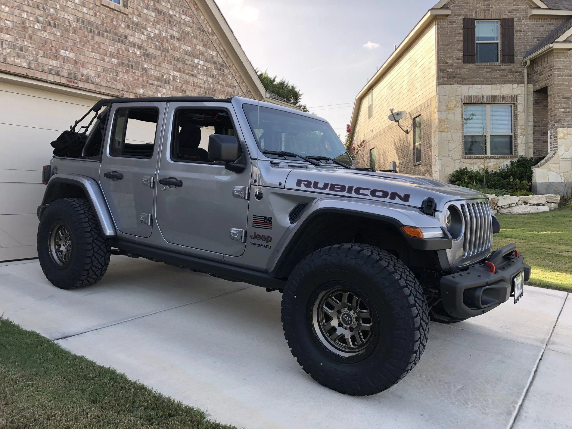 Jeep Wrangler JL Debating between tires D9EAF3B5-9789-44B9-B1BF-432C43A1CFDF