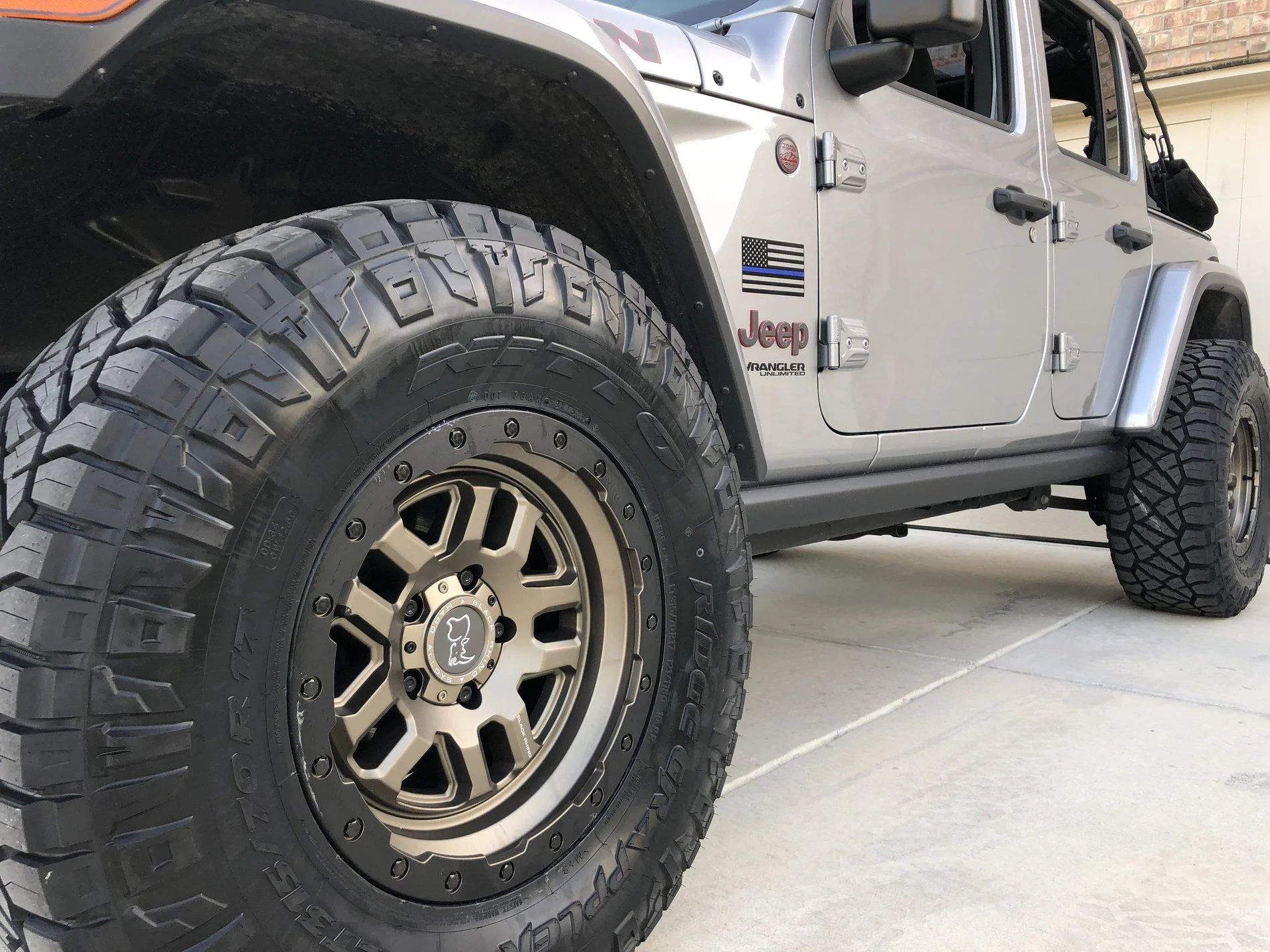 Jeep Wrangler JL Debating between tires 09A50109-18EC-46E2-8FA6-205103173D5C
