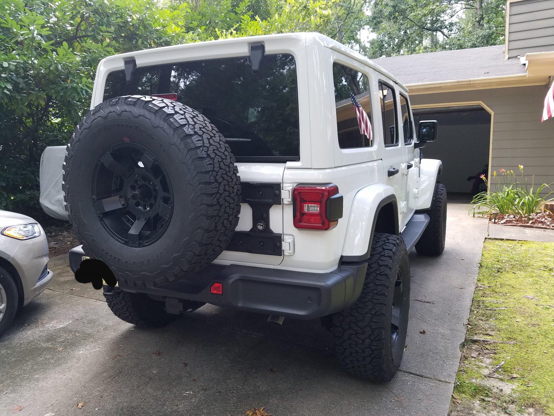 Jeep Wrangler JL White JLU Sahara build - in progress 20180704_172933