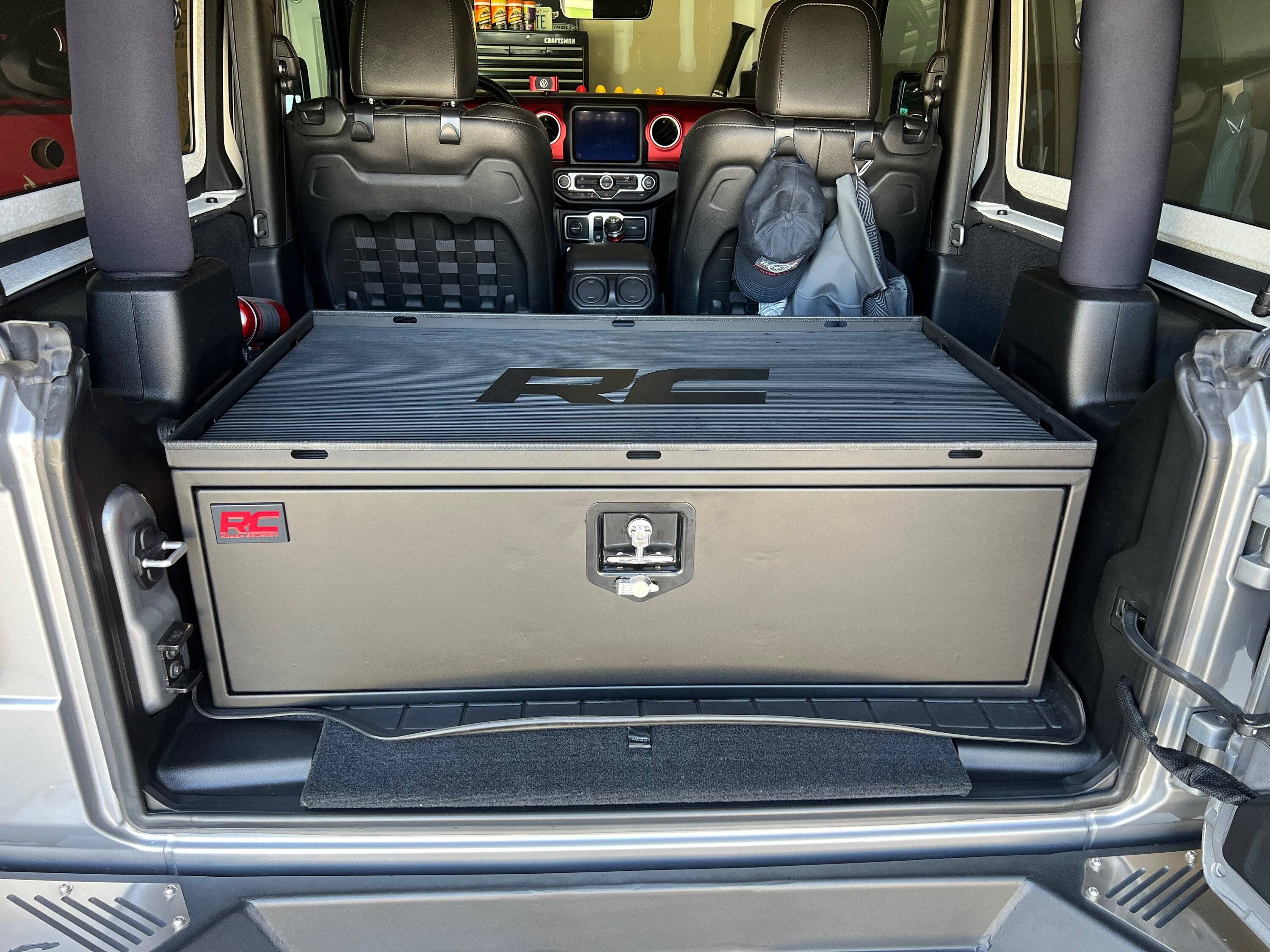 Jeep Wrangler JL Rough Country Lockable Security Drawer IMG_6157