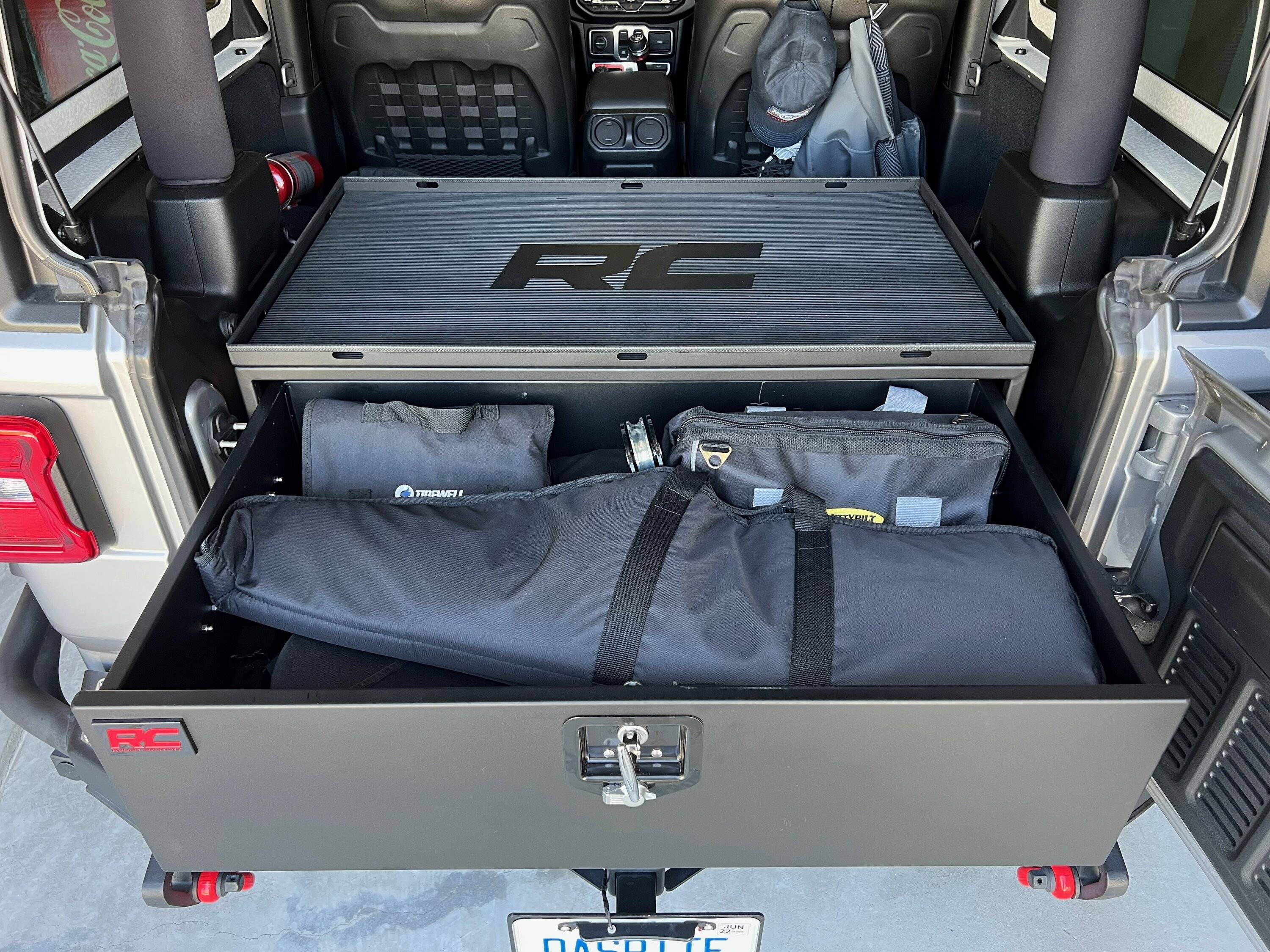 Jeep Wrangler JL Rough Country Lockable Security Drawer IMG_6158
