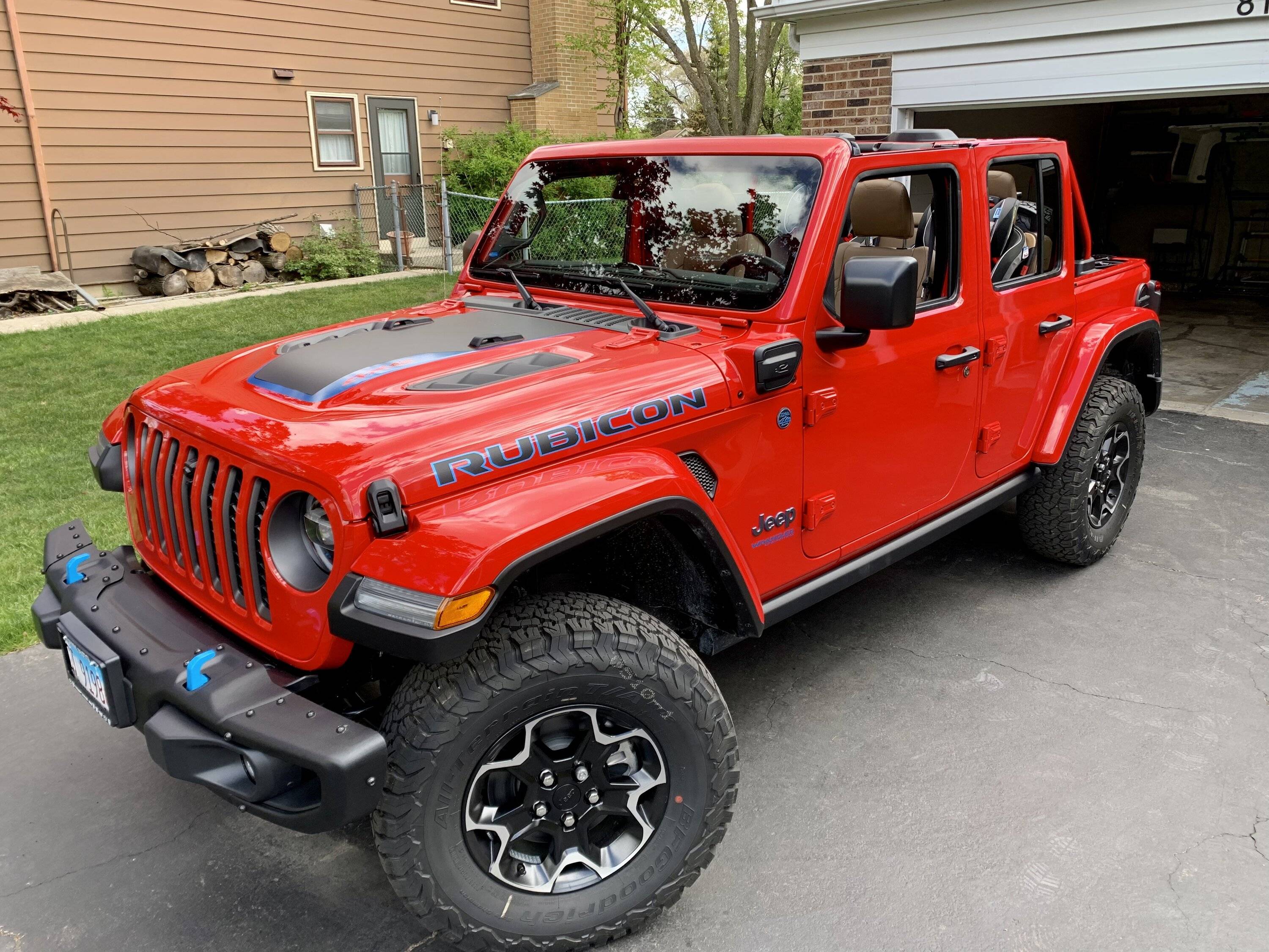 Jeep Wrangler JL Red 4xe w/blue badging? 49EDE0ED-1B07-4C84-9740-1A92E969C87A