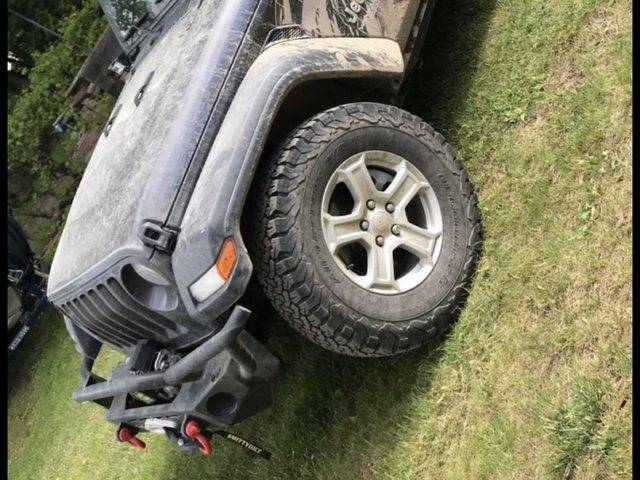 Jeep Wrangler JL Are my 35s tiny ? GTDk2h6l