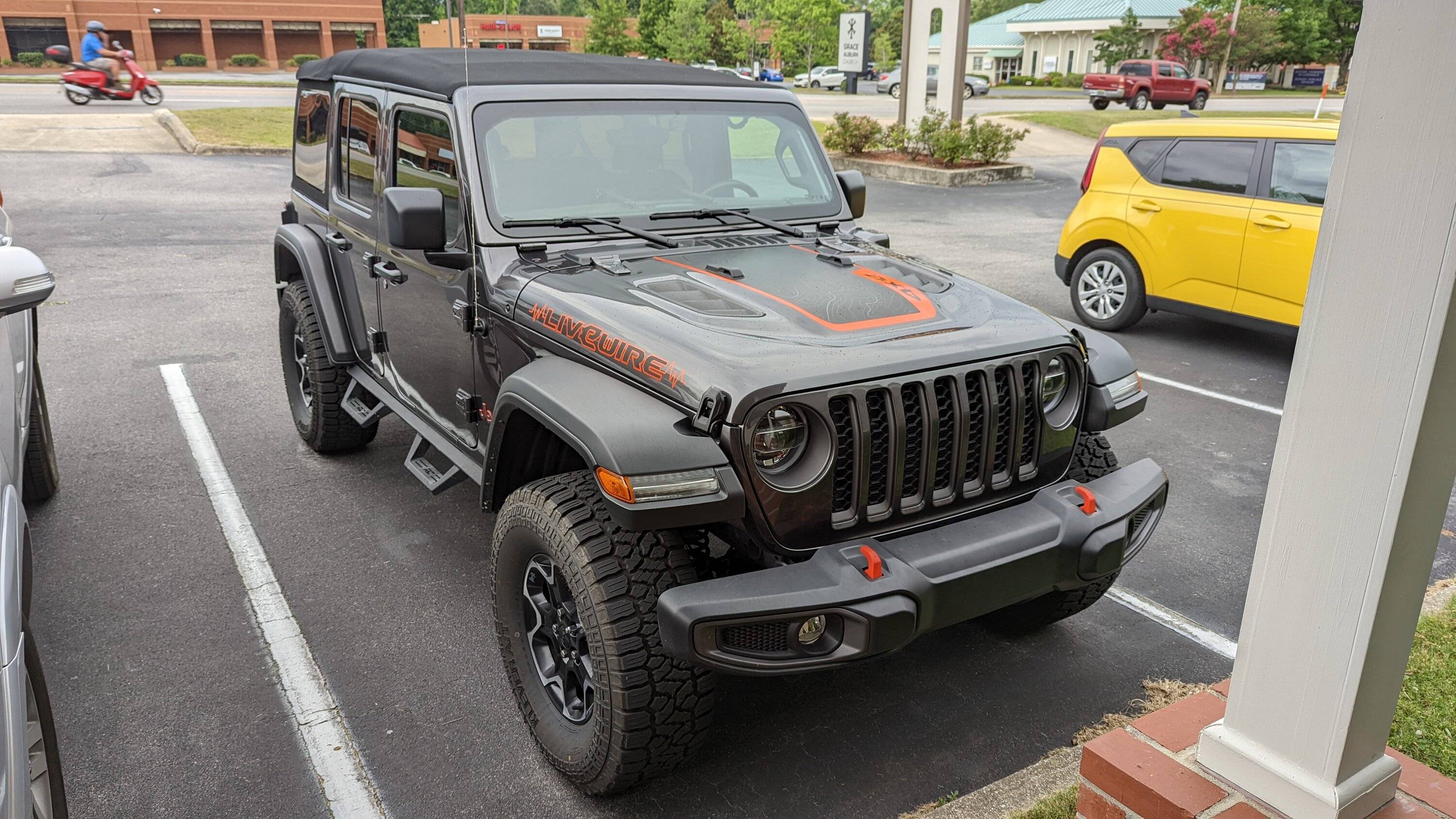 Jeep Wrangler JL Red 4xe w/blue badging? Front with Orange Tow Hooks