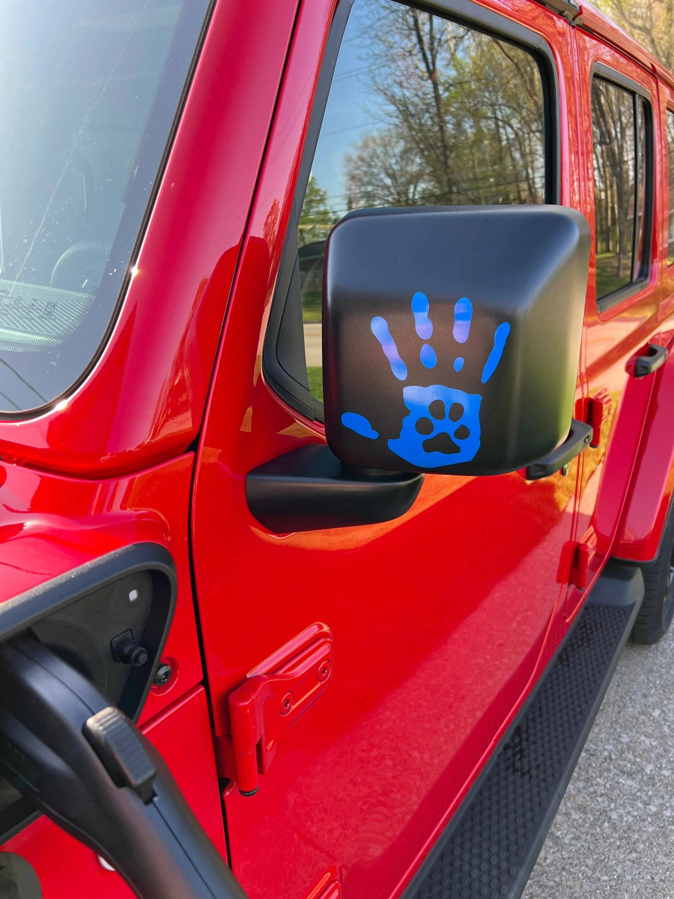 Jeep Wrangler JL Red 4xe w/blue badging? 278781483_695558298236953_4424611512420187657_n