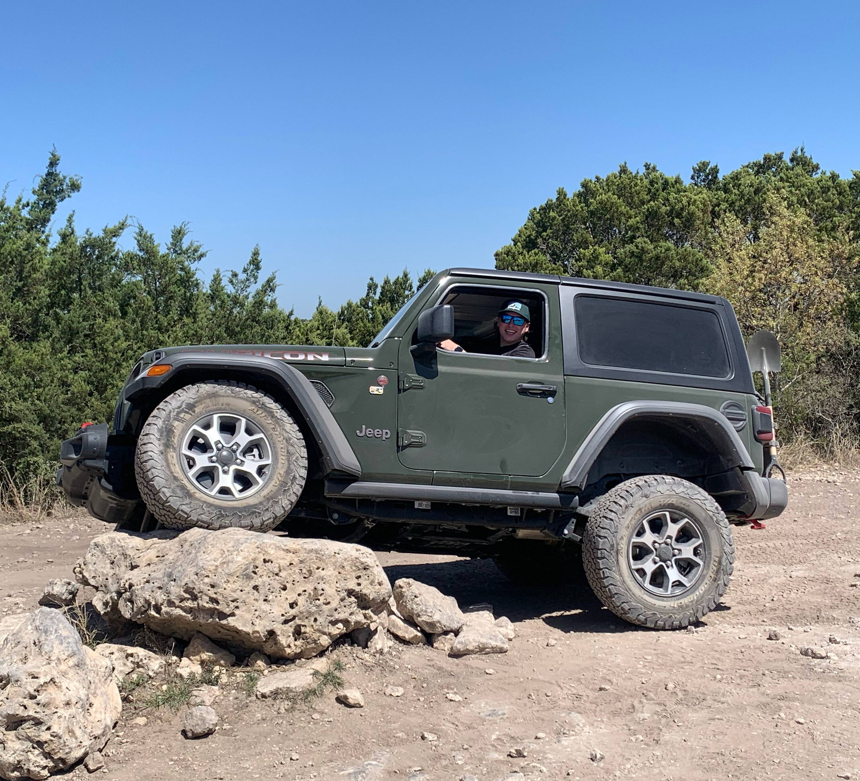 Jeep Wrangler JL control arm to frame mount damage ? 1656723736349