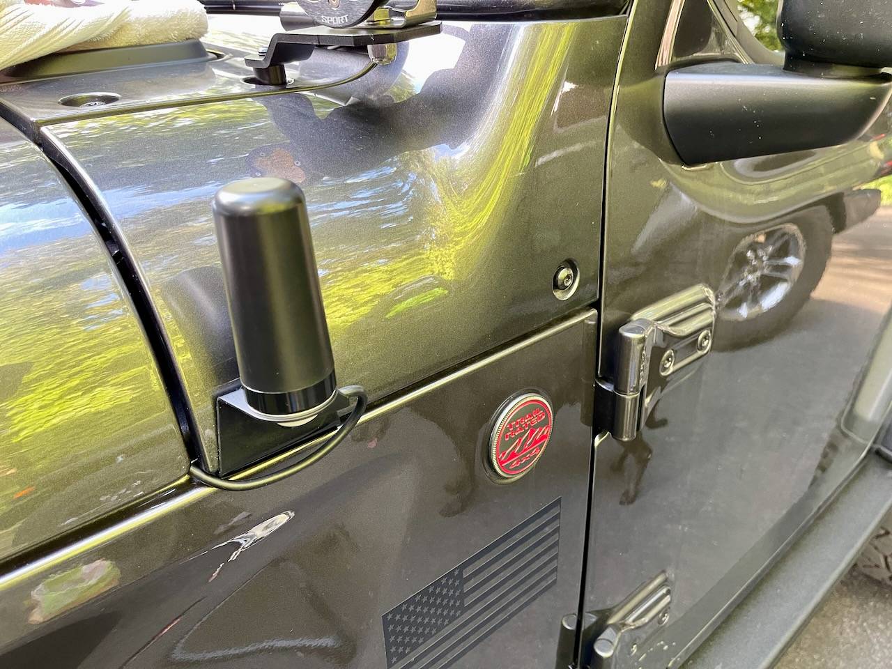 Jeep Wrangler JL GMRS Antenna Cable Run IMG_1054