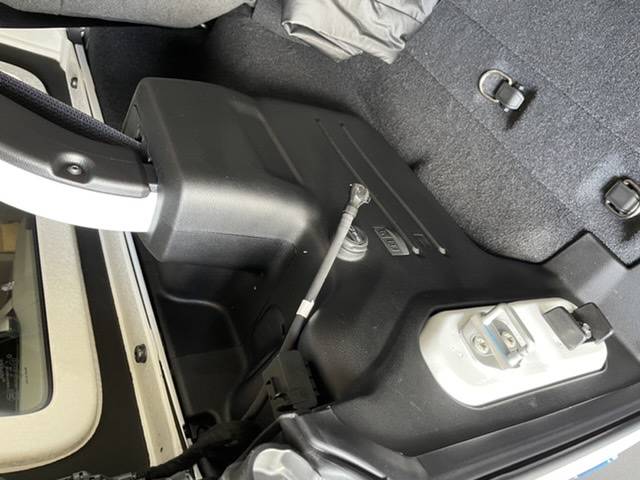 Jeep Wrangler JL Where is this supposed to attach? (Fixed - Thanks) 1D4944DC-02B3-484C-B5AE-4AB3B977325A