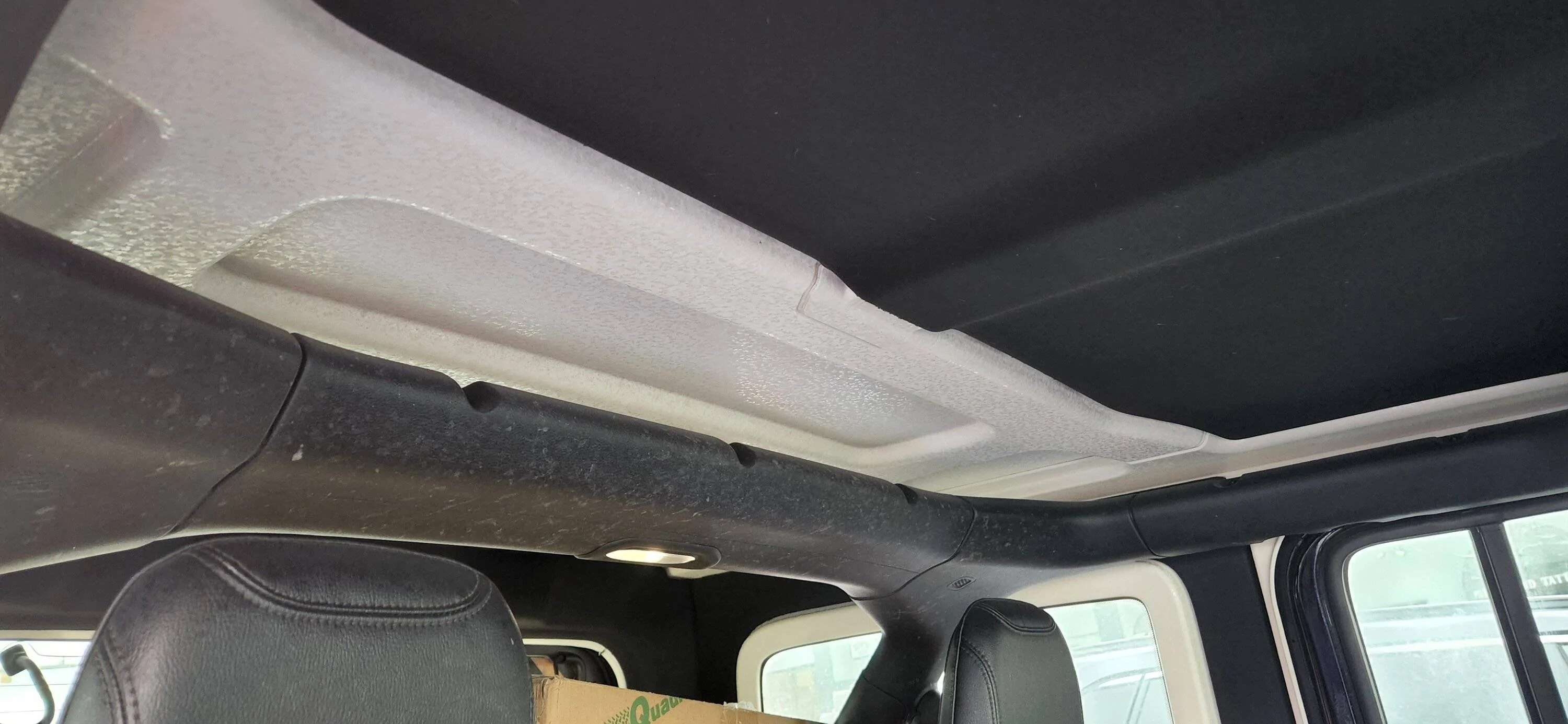 Jeep Wrangler JL JLU black hardtop 20220516_102236