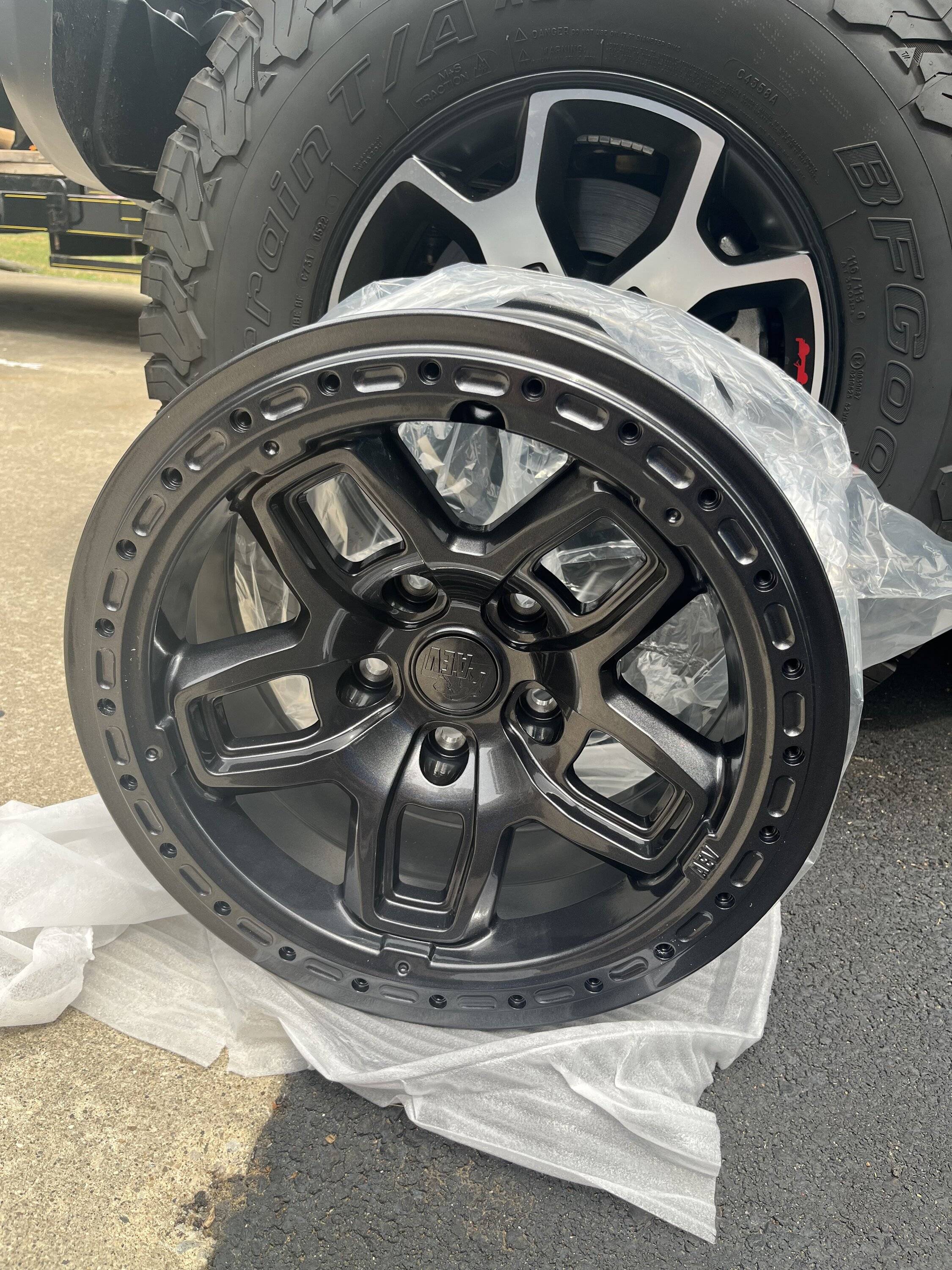 Jeep Wrangler JL JK vs JL Pintlers 8A8F03F5-24E5-442E-8A36-1155EFE81BE5