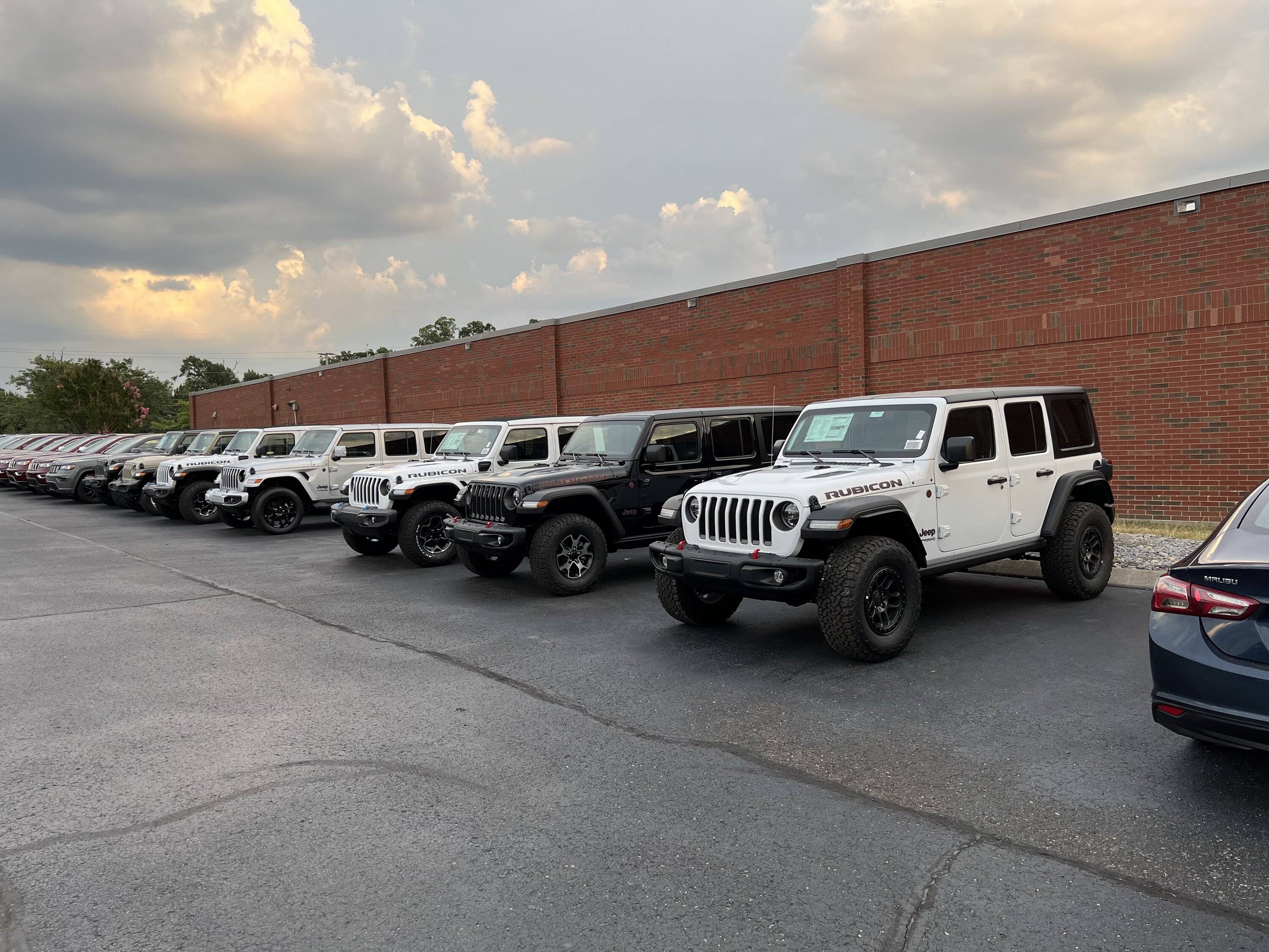 Jeep Wrangler JL Gupton roll call and updates on 2022 orders. 95546E65-050A-465A-A7E2-1B9AAA0BD79C
