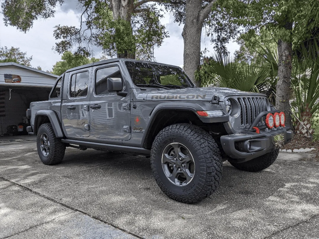 Jeep Wrangler JL Wrangler vs Gladiator? 1657210712779