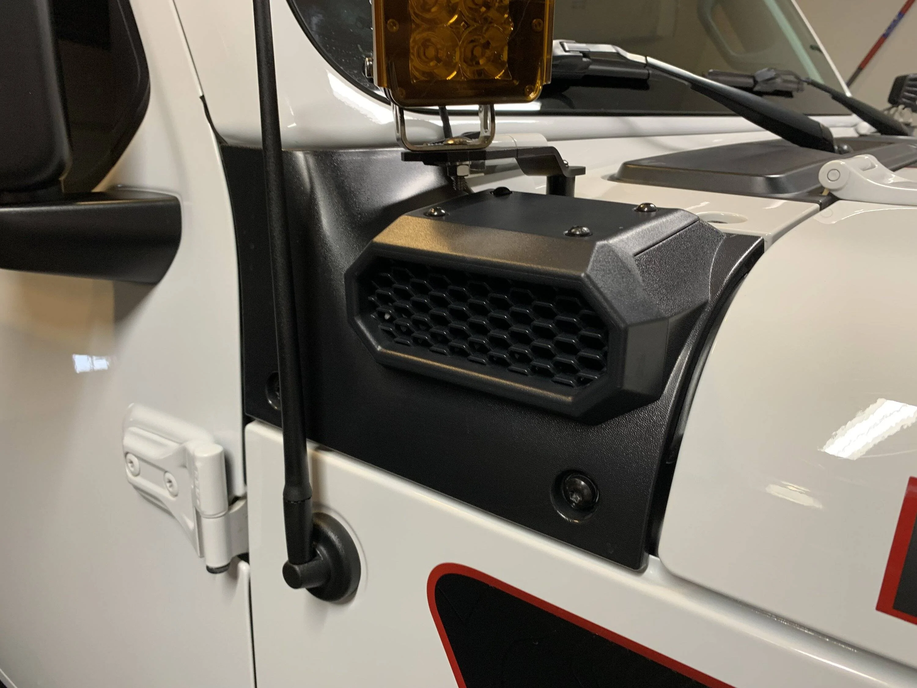 Jeep Wrangler JL Rugged Ridge Amfib Snorkel IMG-7424