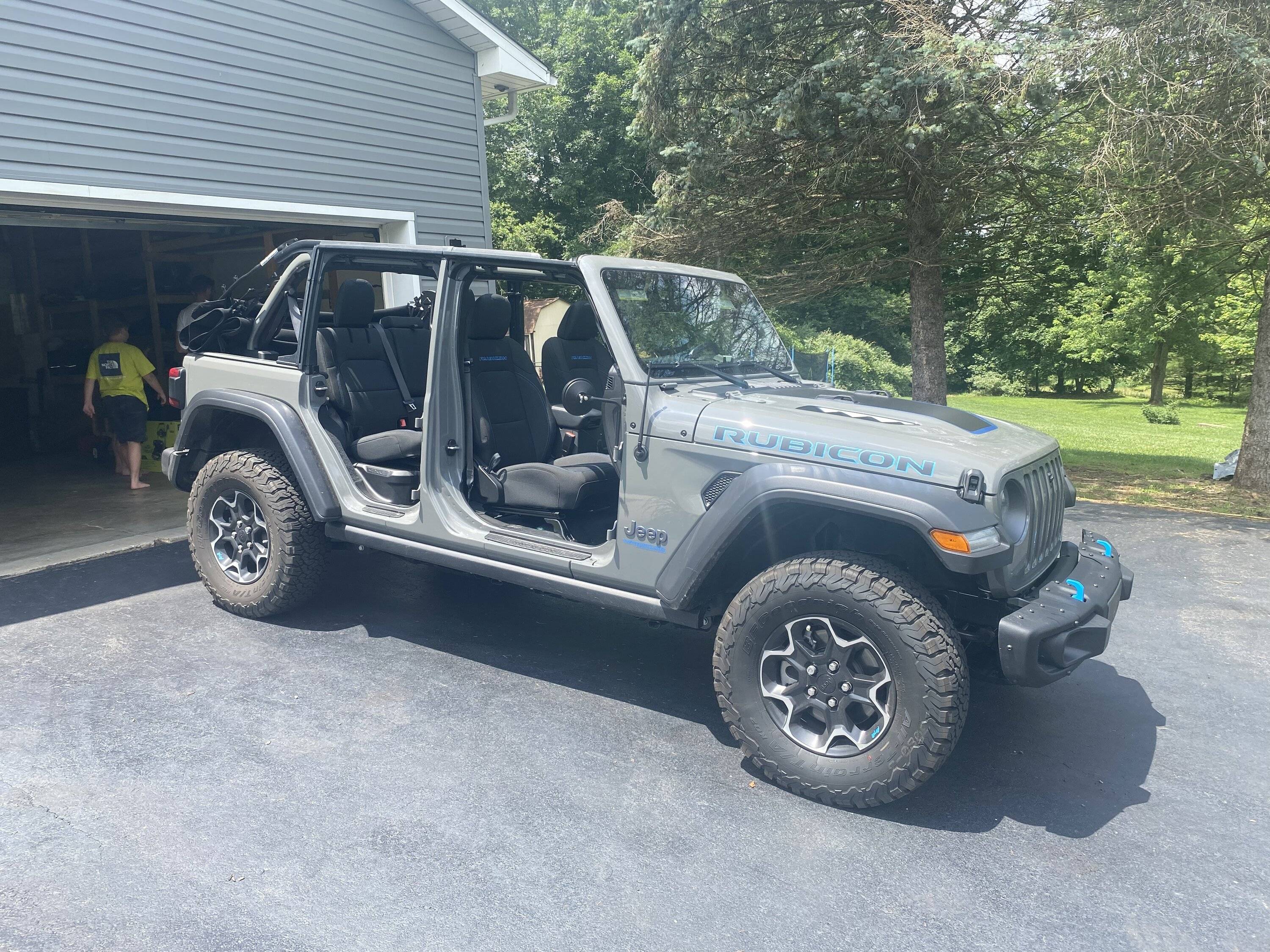 Jeep Wrangler JL Red 4xe w/blue badging? E857A7E2-081F-4F52-89C0-F5E7BF500AC8